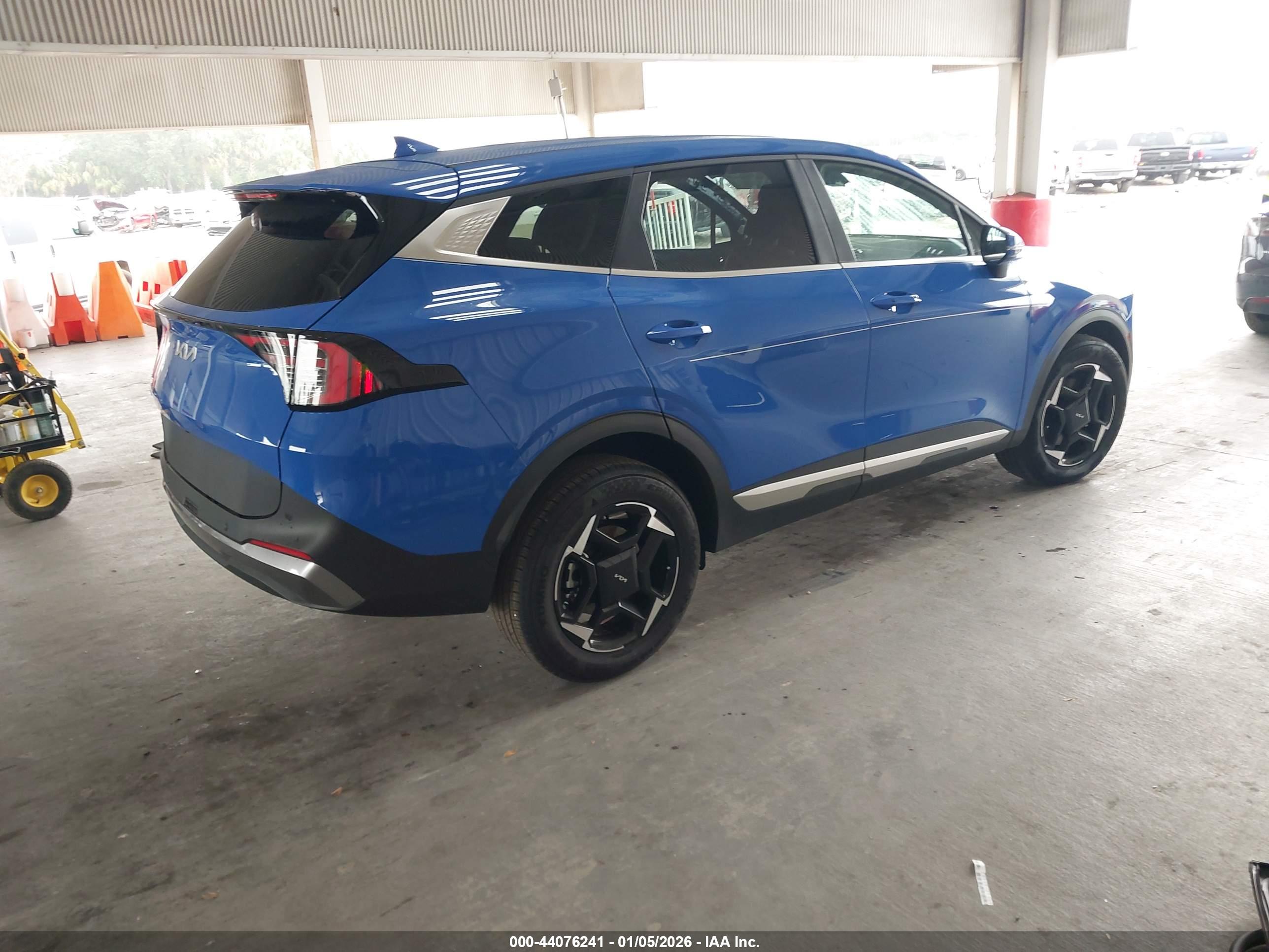 KIA SPORTAGE image 4
