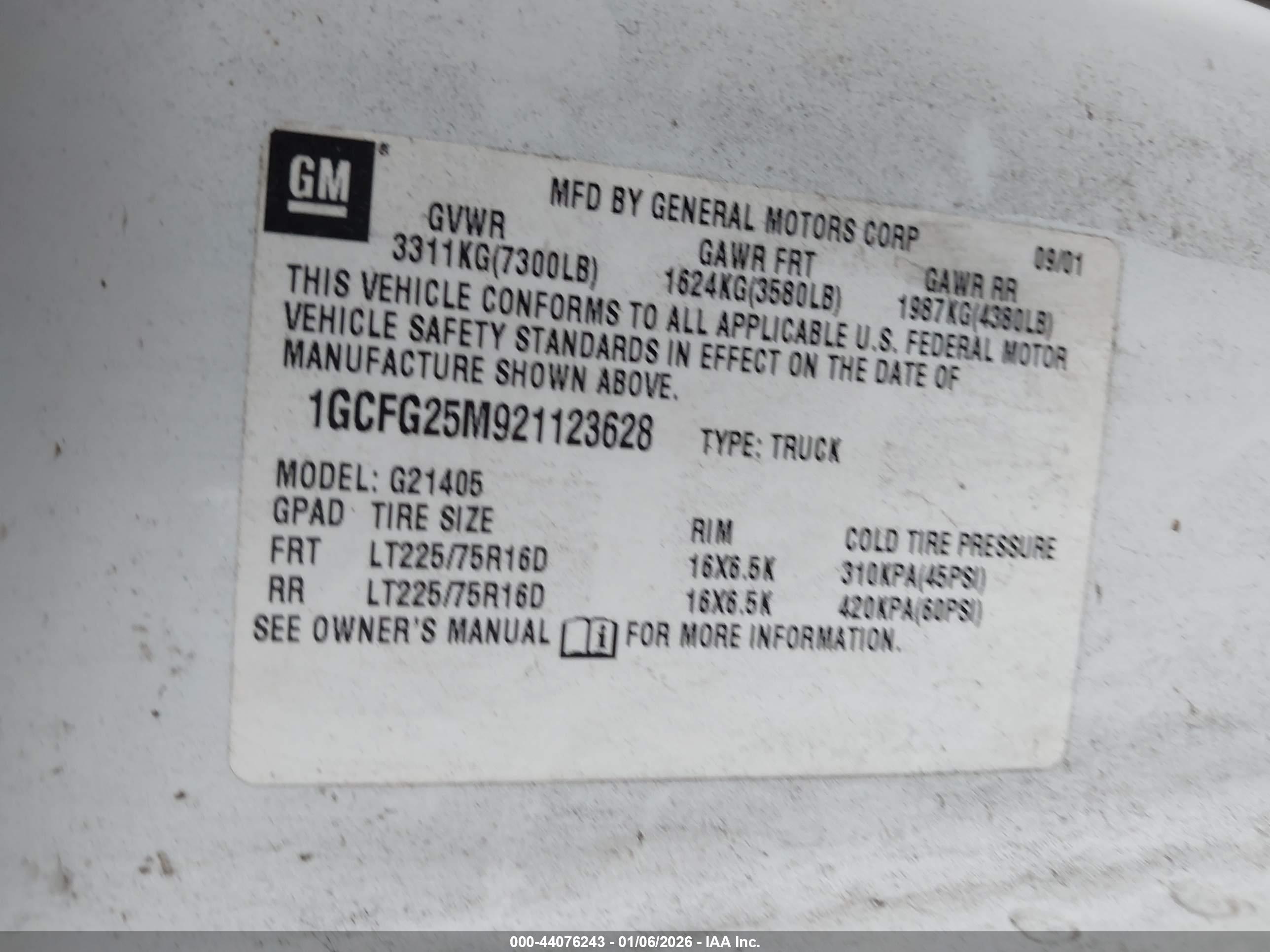 CHEVROLET EXPRESS image 9