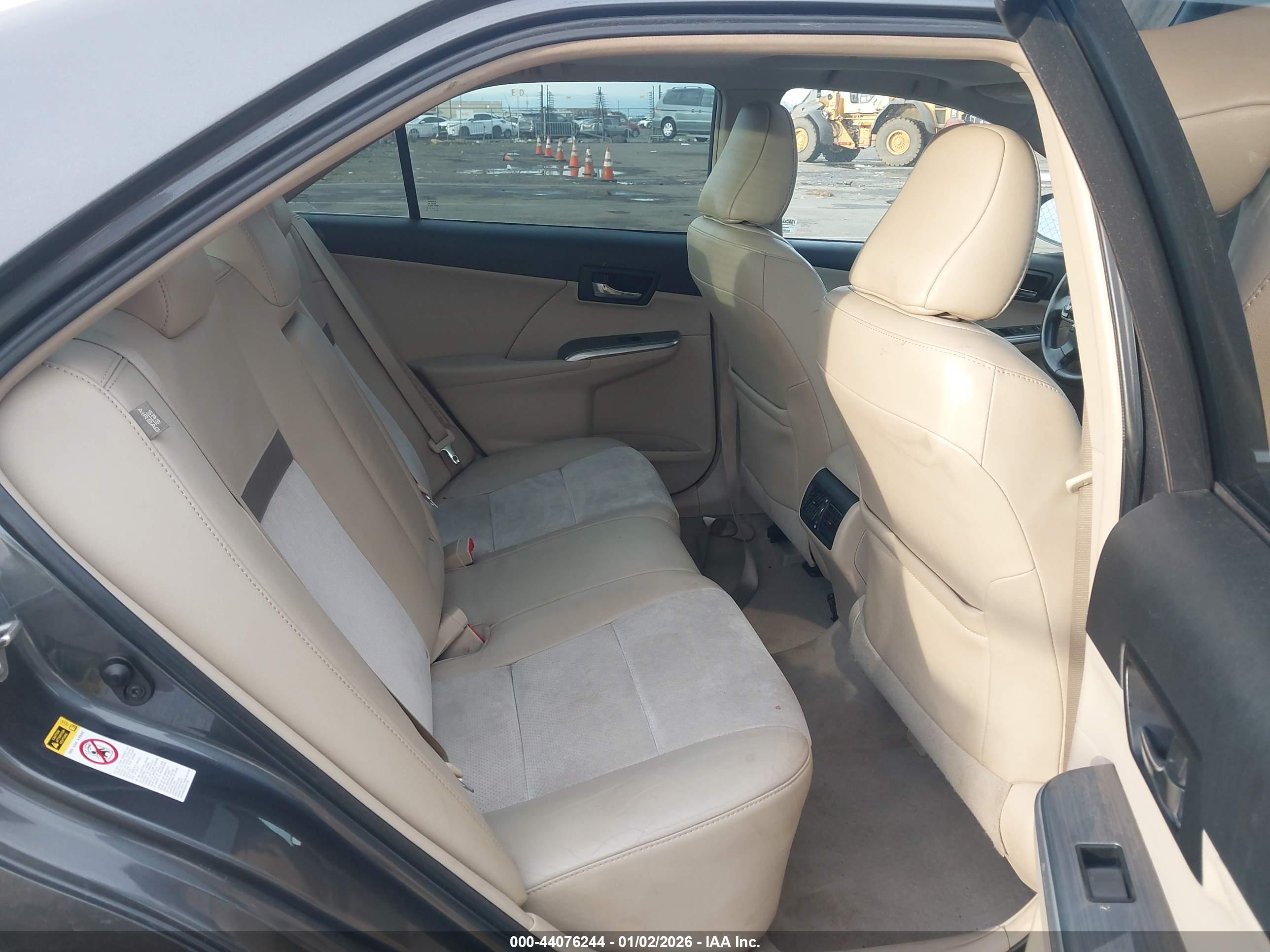 TOYOTA CAMRY image 8