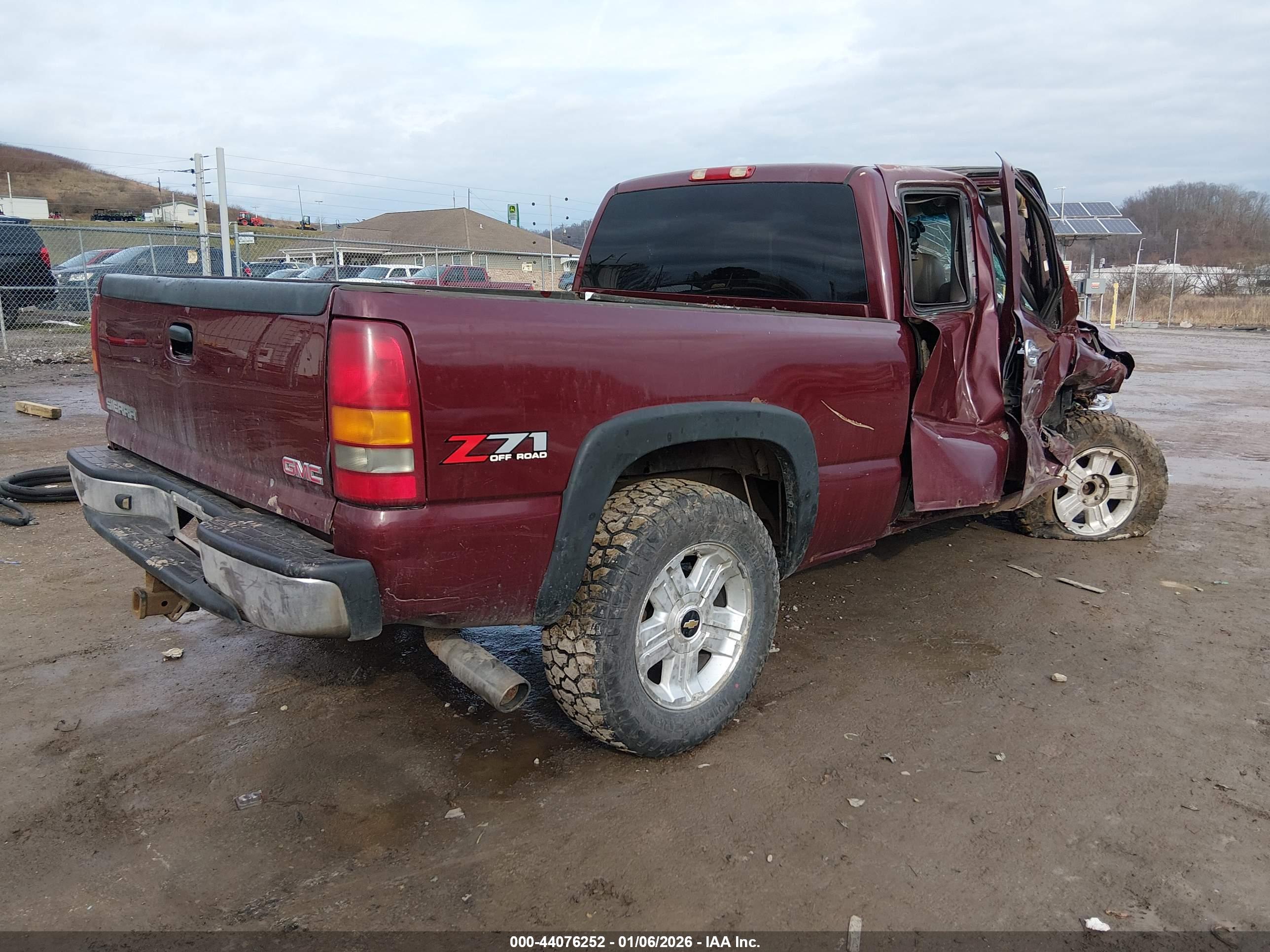 GMC SIERRA image 4