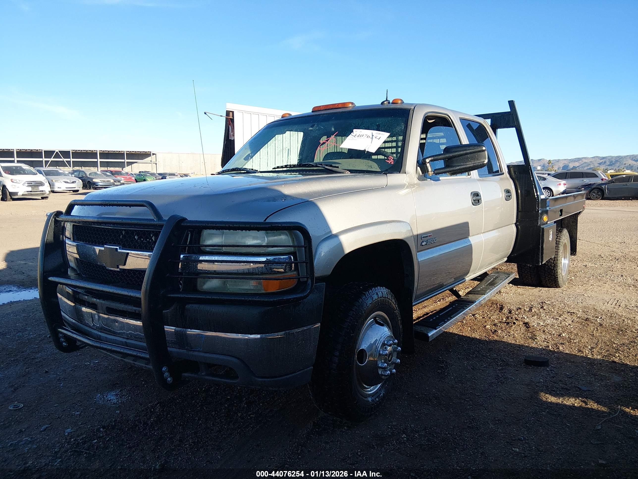 CHEVROLET SILVERADO image 2