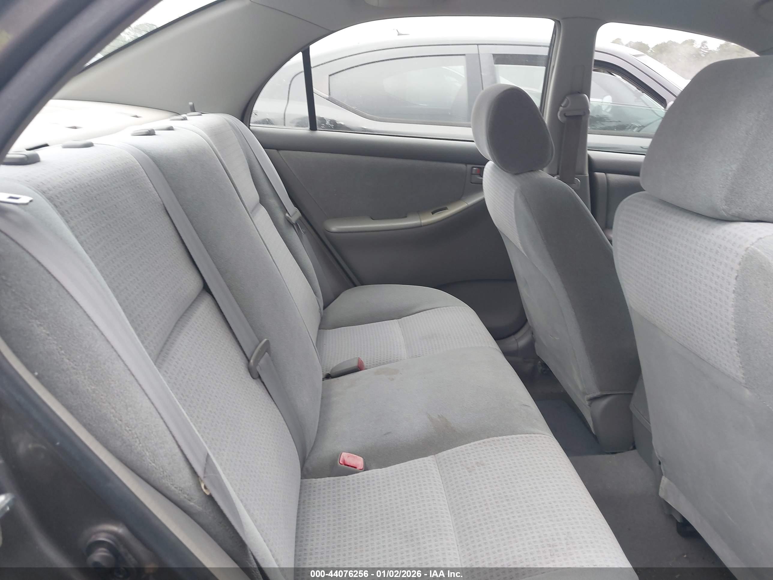 TOYOTA COROLLA image 8