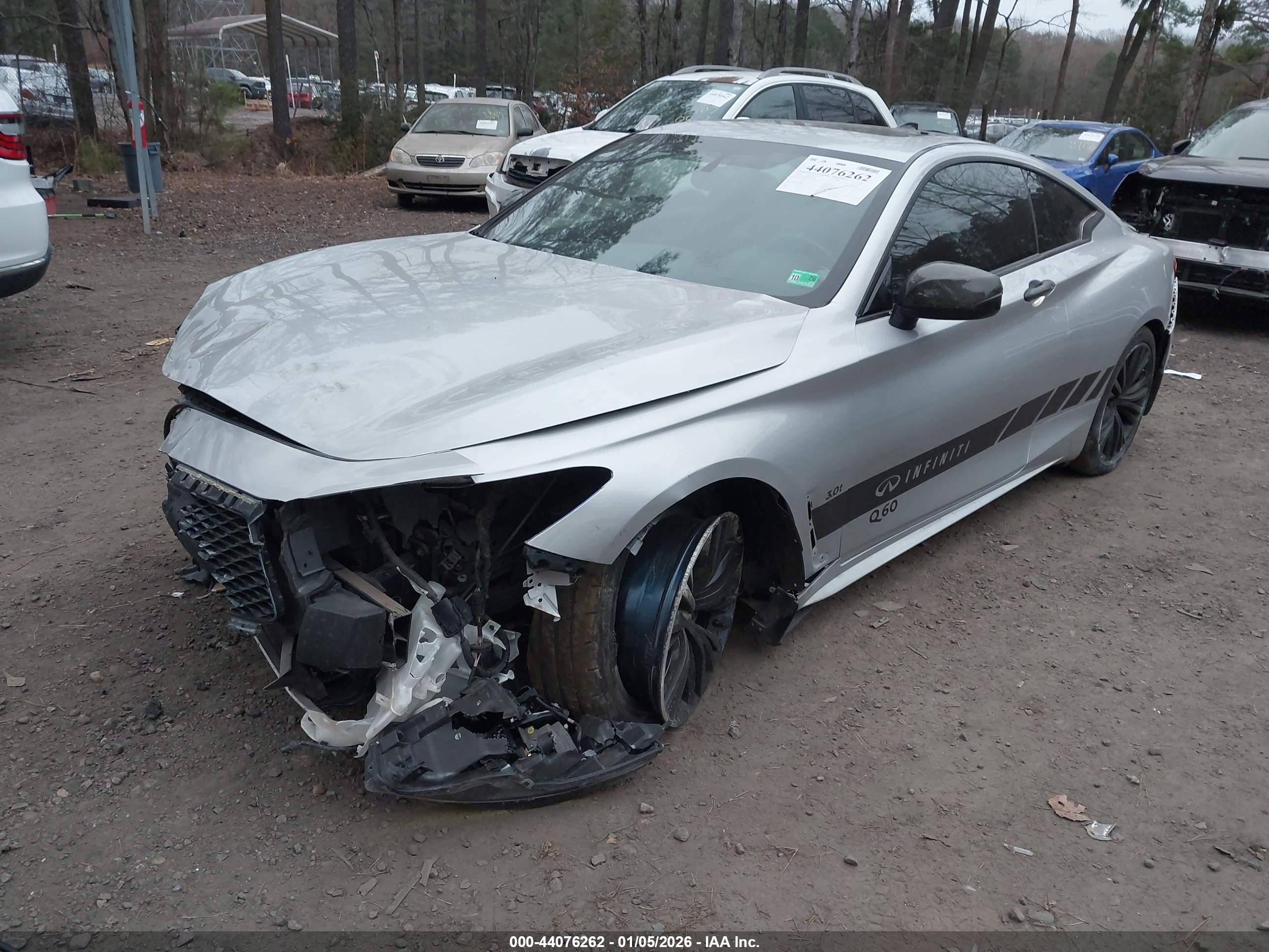 INFINITI Q60 image 2