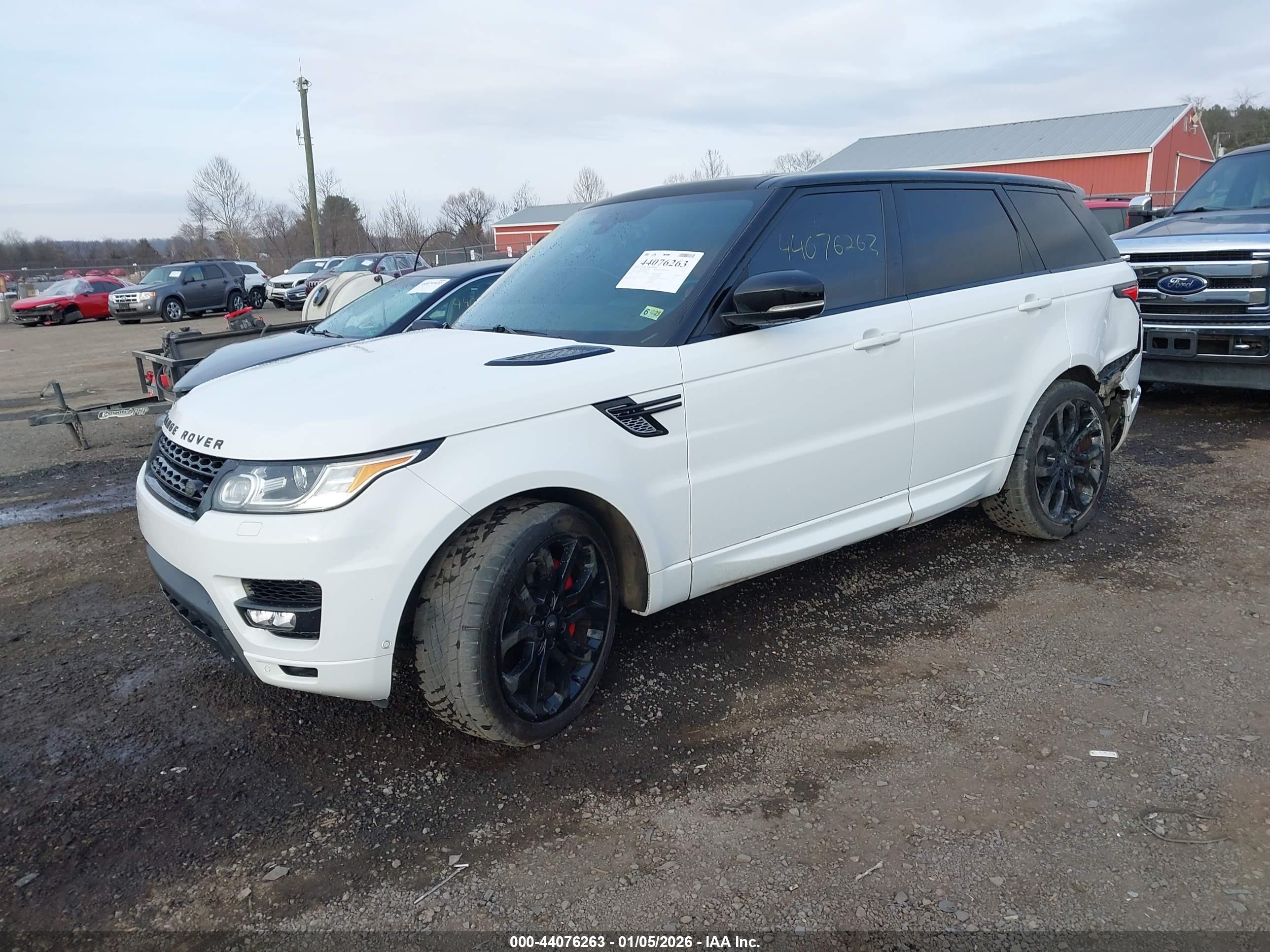 LAND ROVER image 2