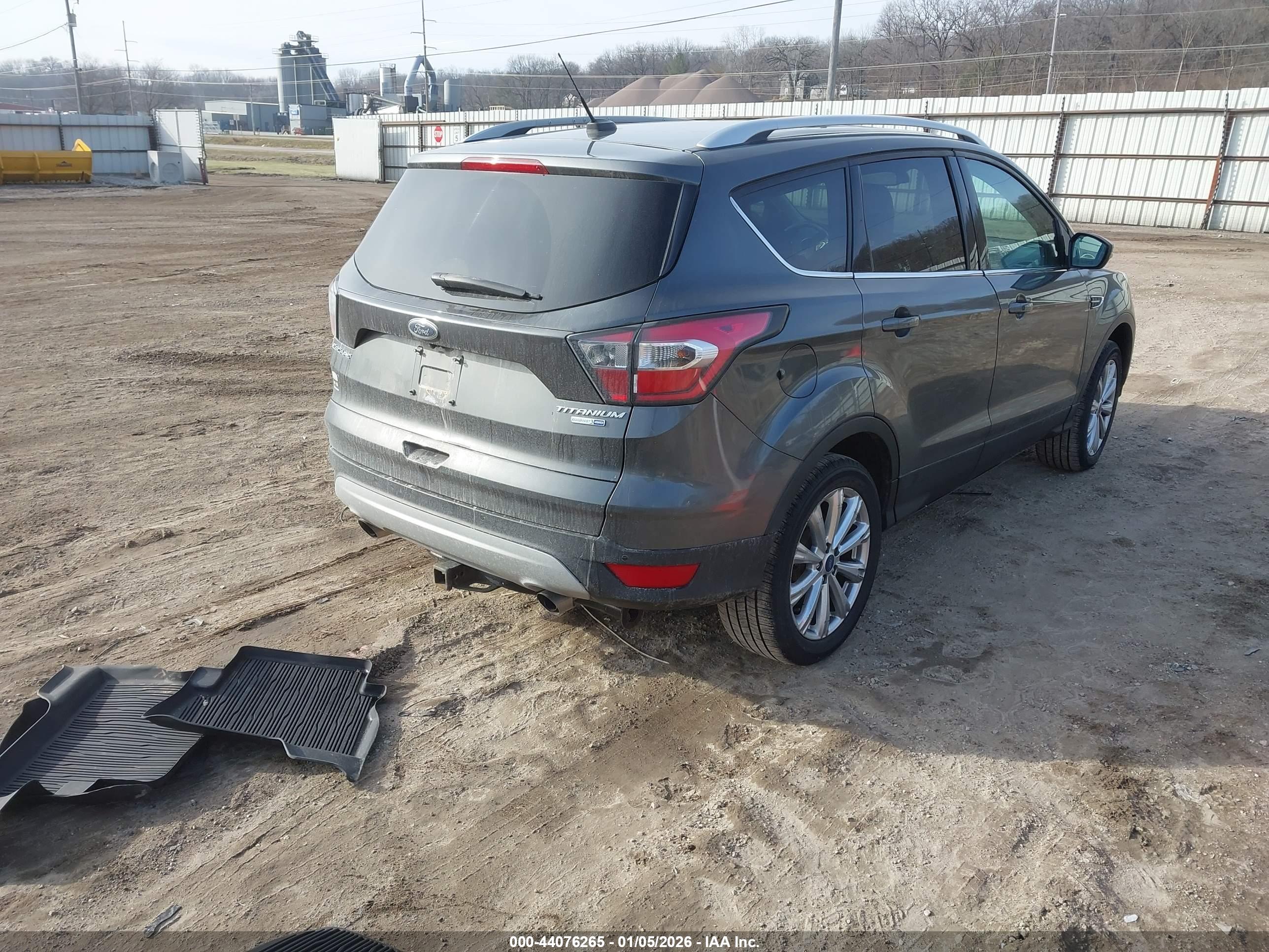 FORD ESCAPE image 4