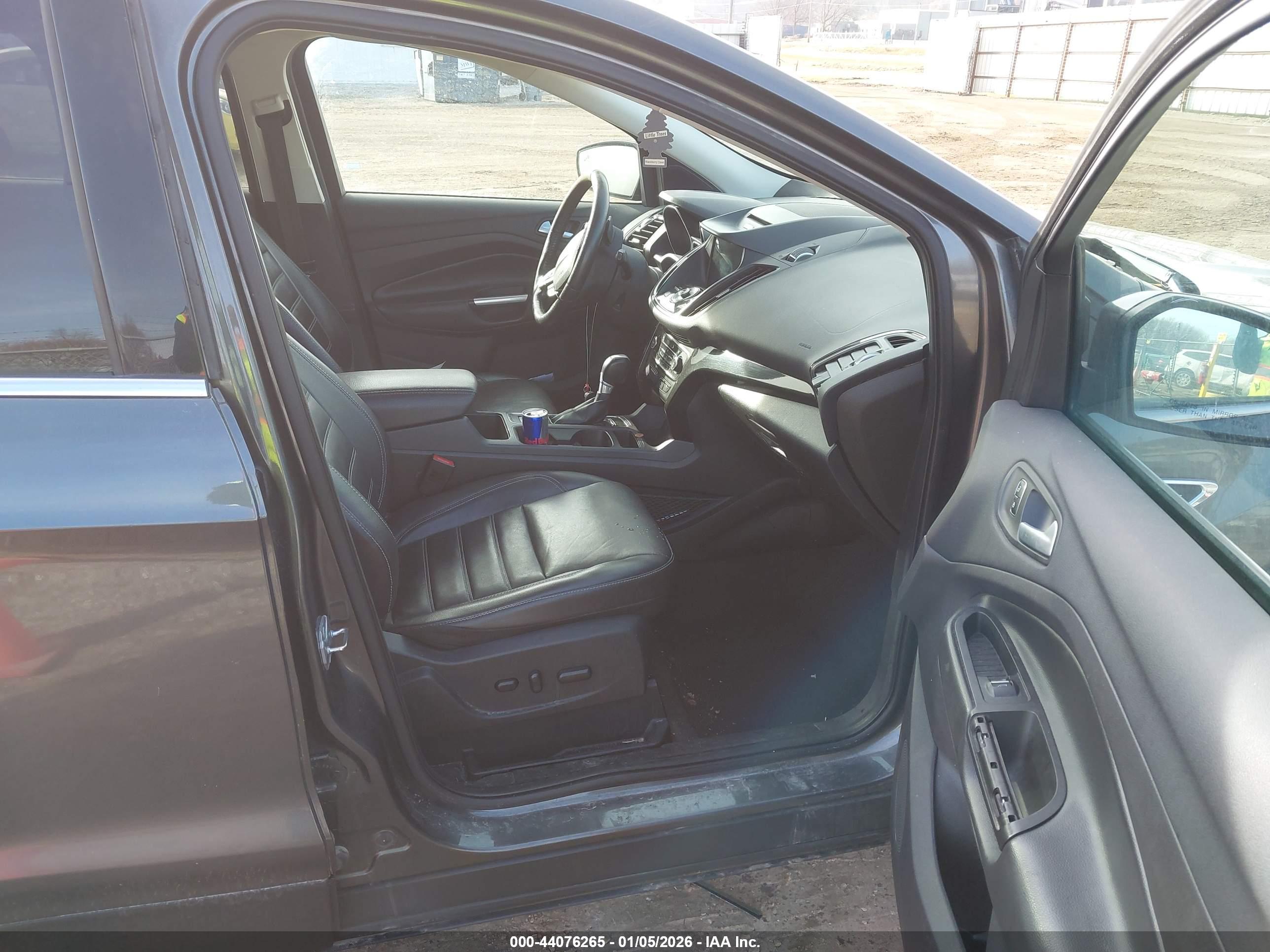 FORD ESCAPE image 5