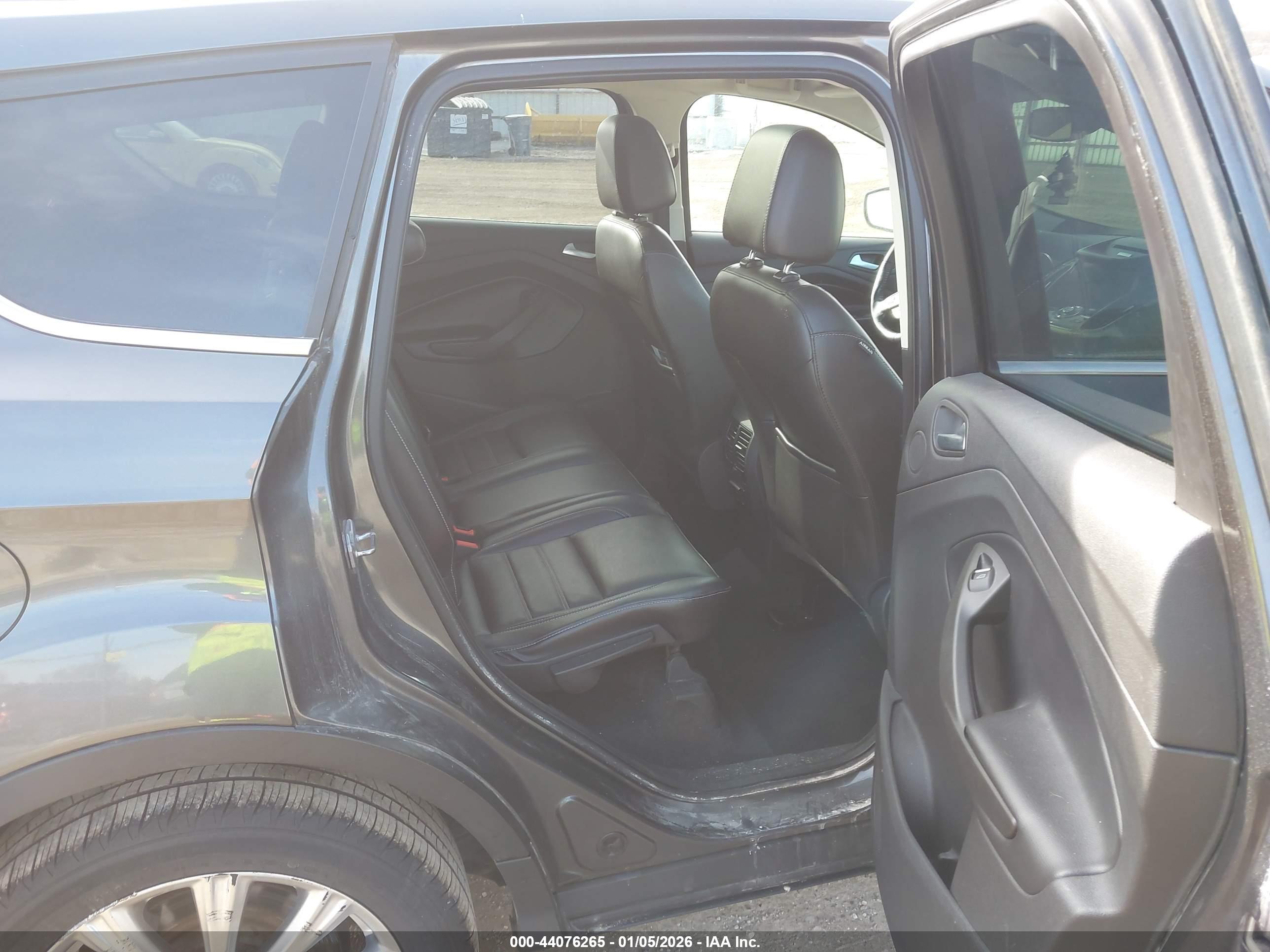 FORD ESCAPE image 8