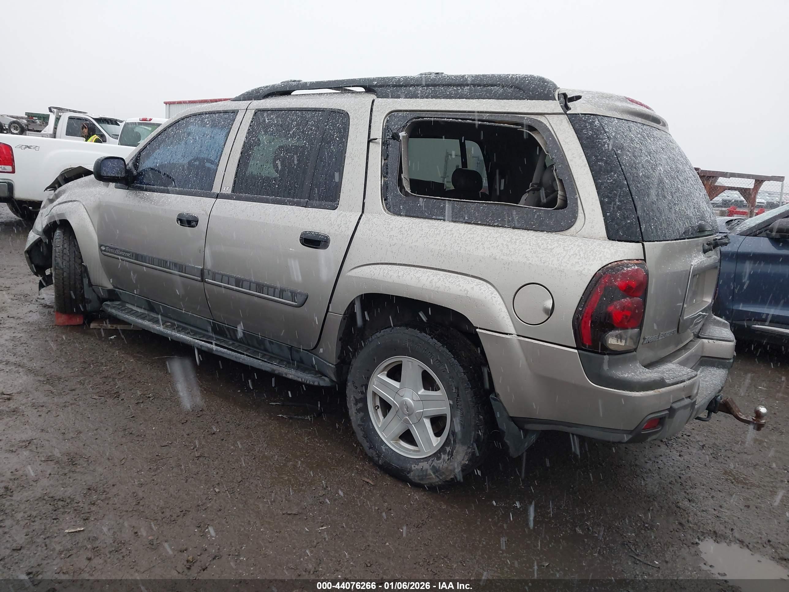 CHEVROLET TRAILBLAZER image 3
