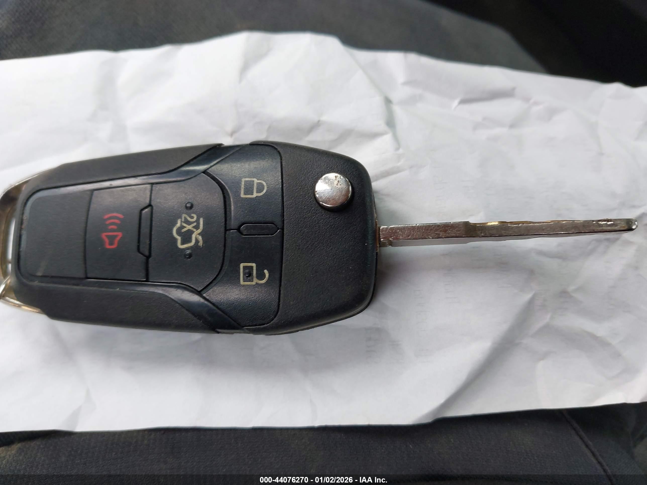 FORD FUSION image 11