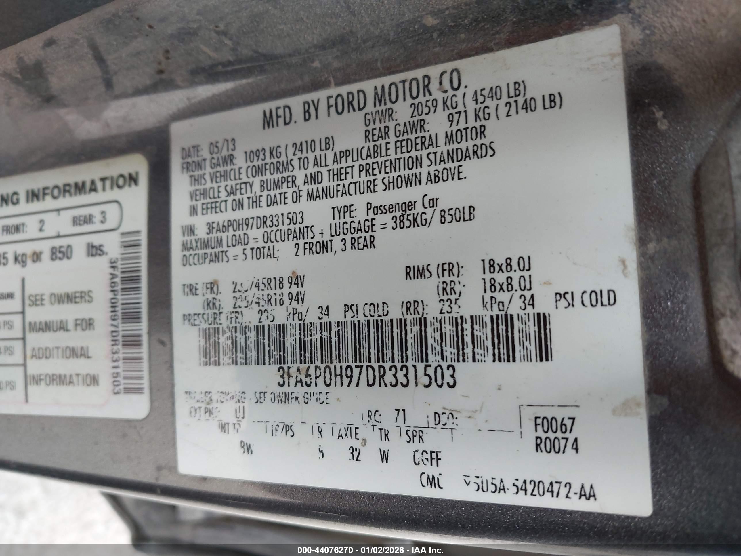 FORD FUSION image 9