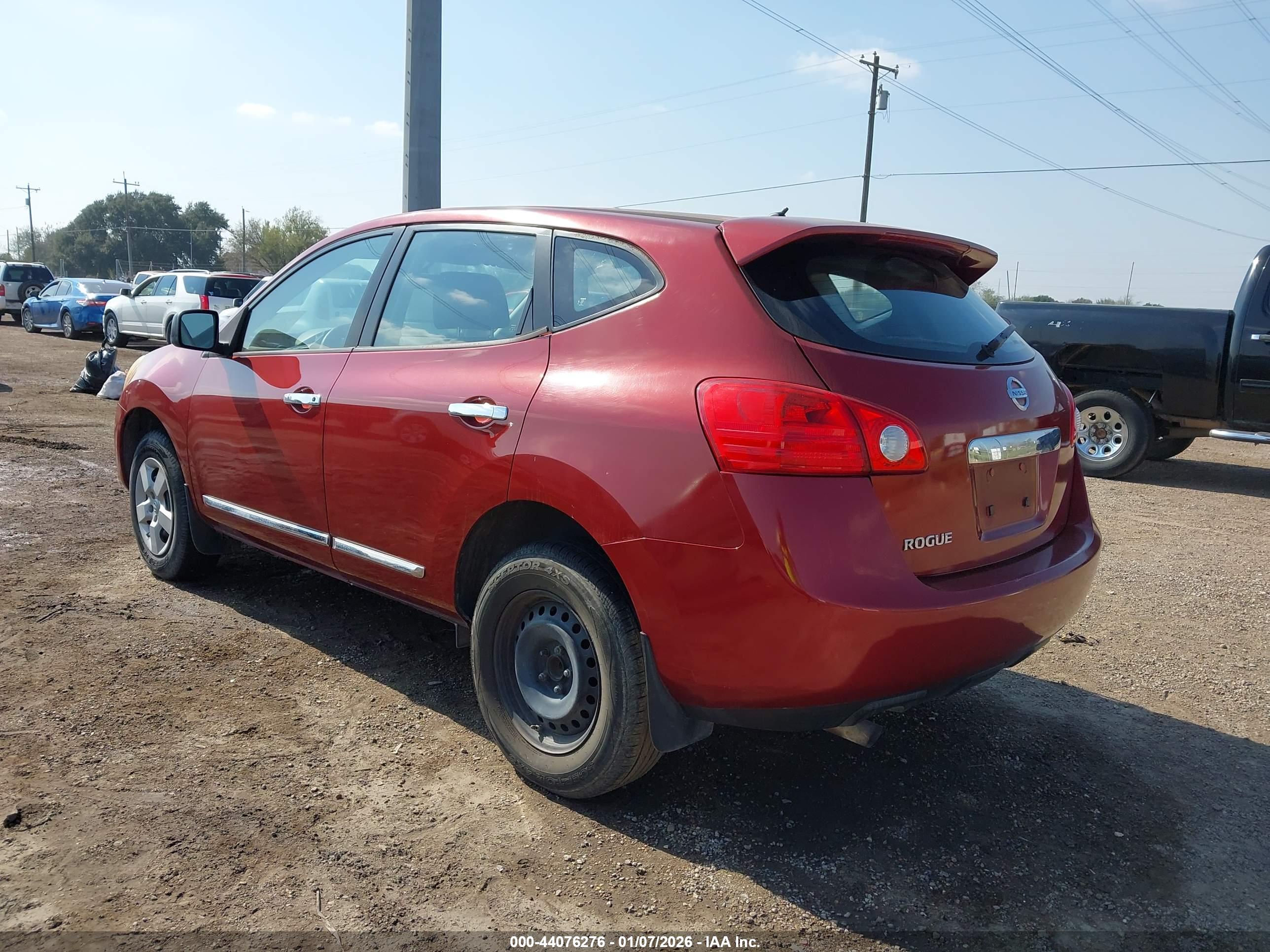 NISSAN ROGUE image 3