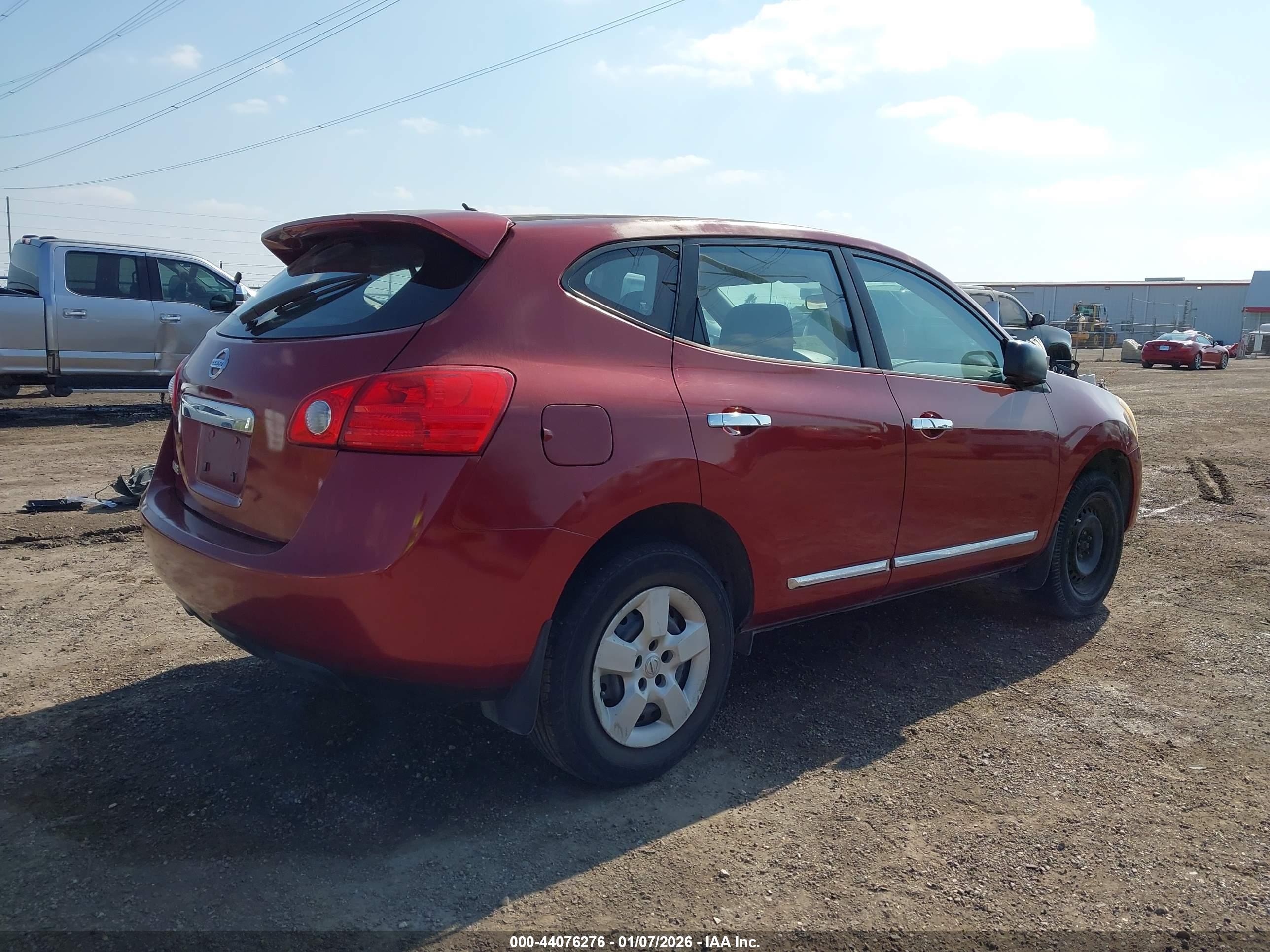 NISSAN ROGUE image 4