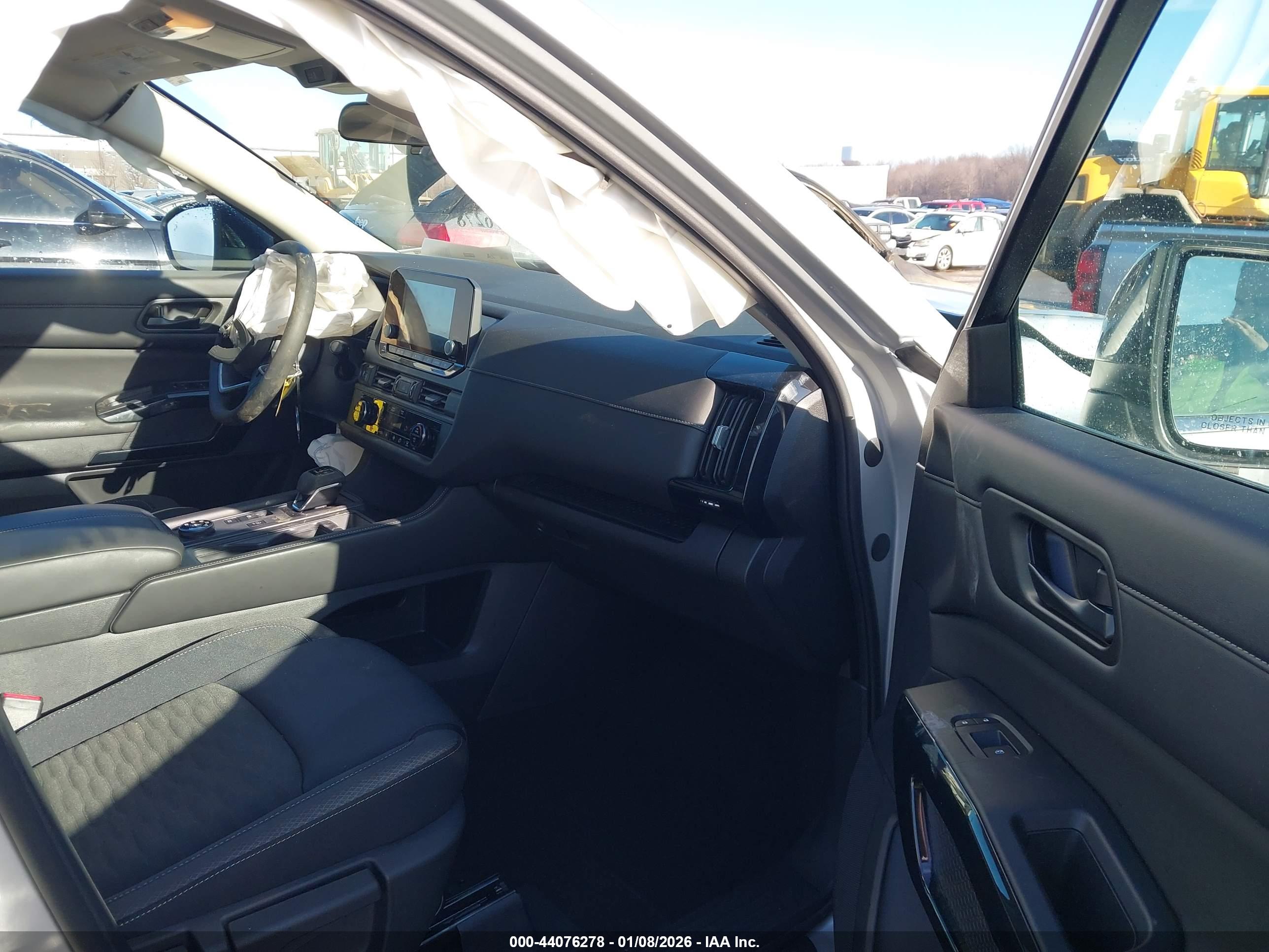 NISSAN PATHFINDER image 5