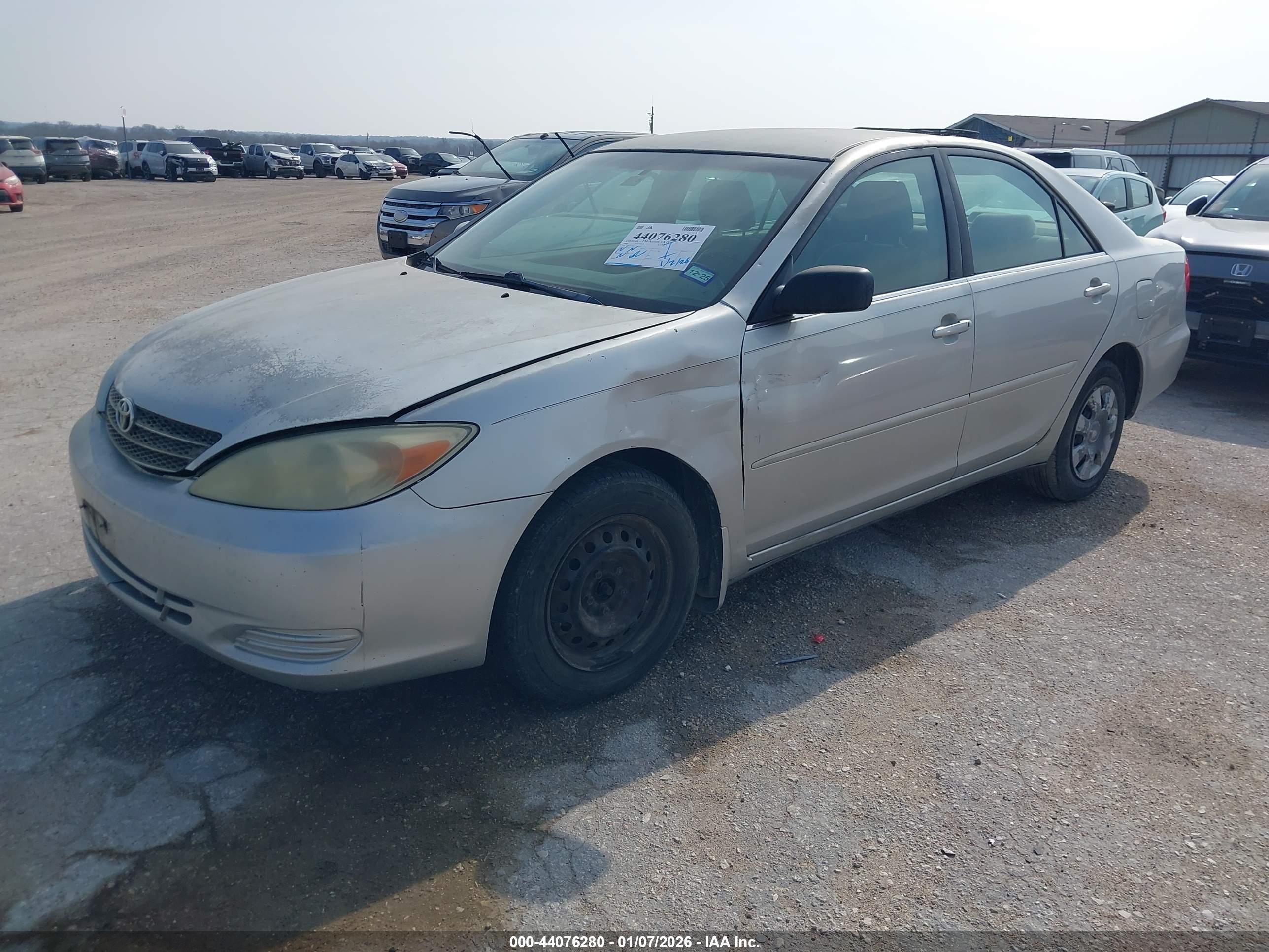 TOYOTA CAMRY image 2