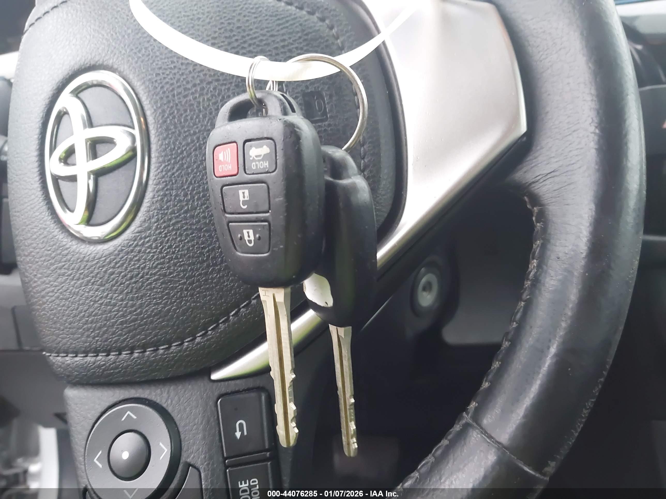 TOYOTA COROLLA image 11