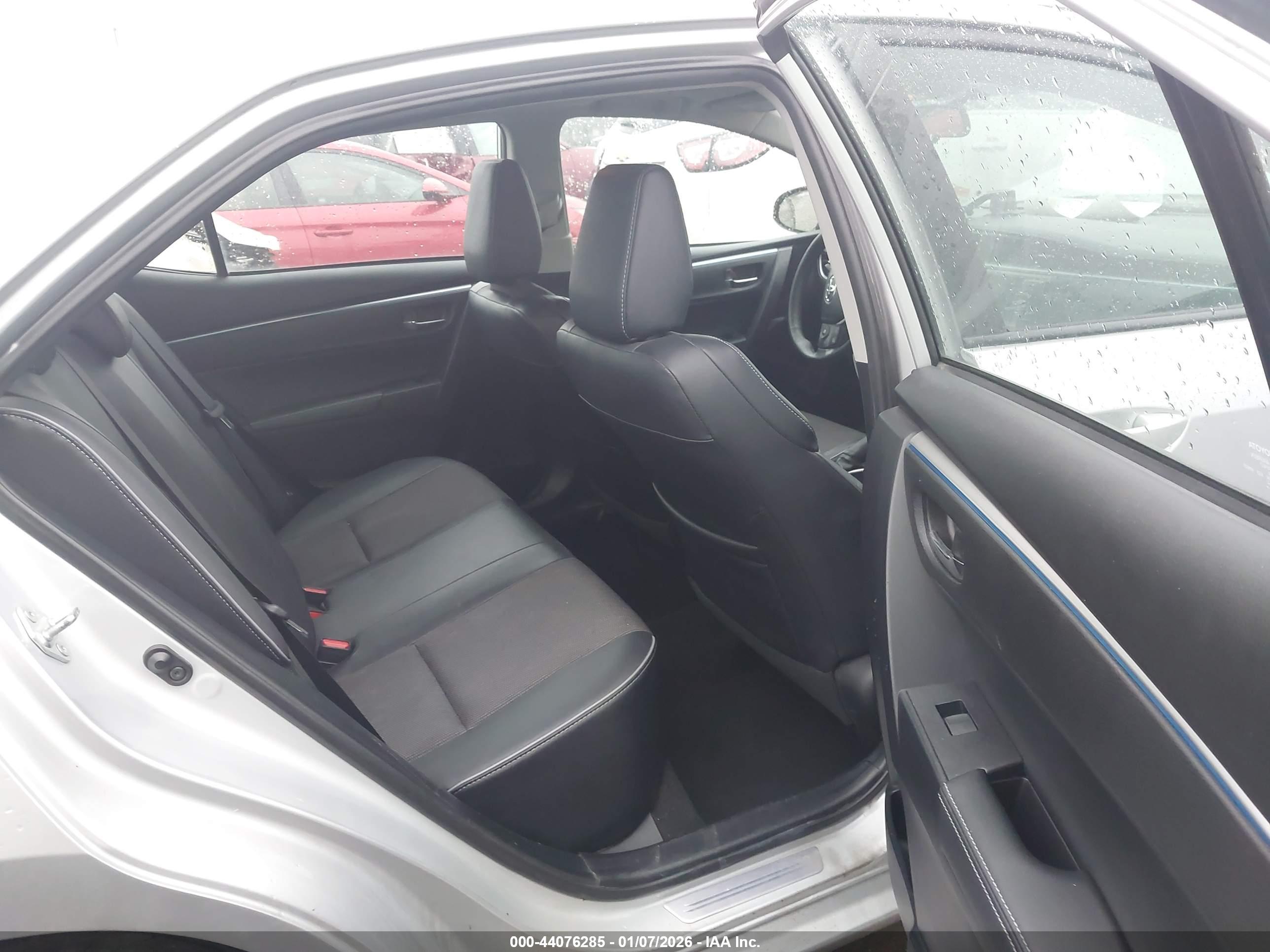 TOYOTA COROLLA image 8