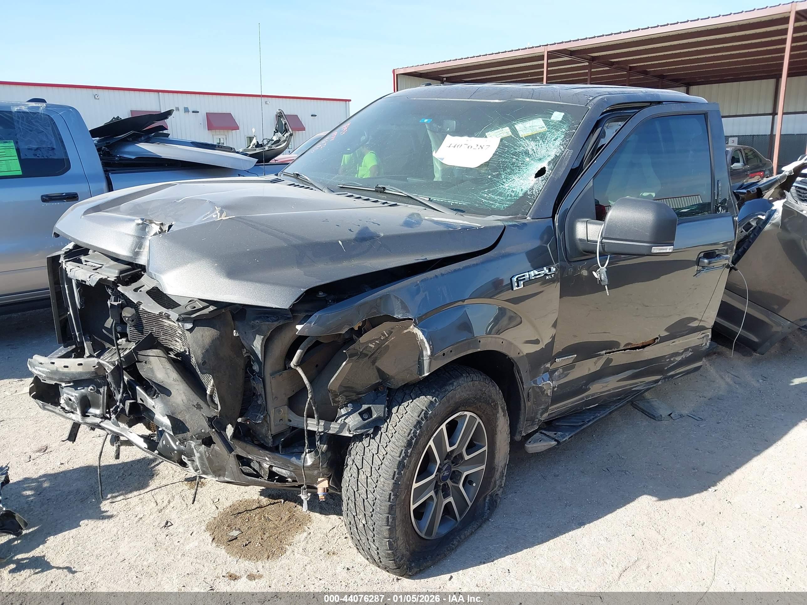 FORD F-150 image 2