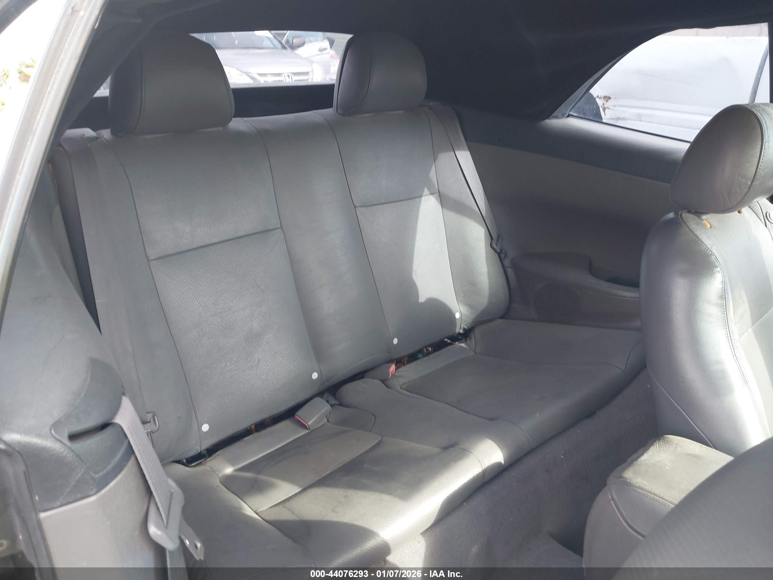 TOYOTA CAMRY image 8