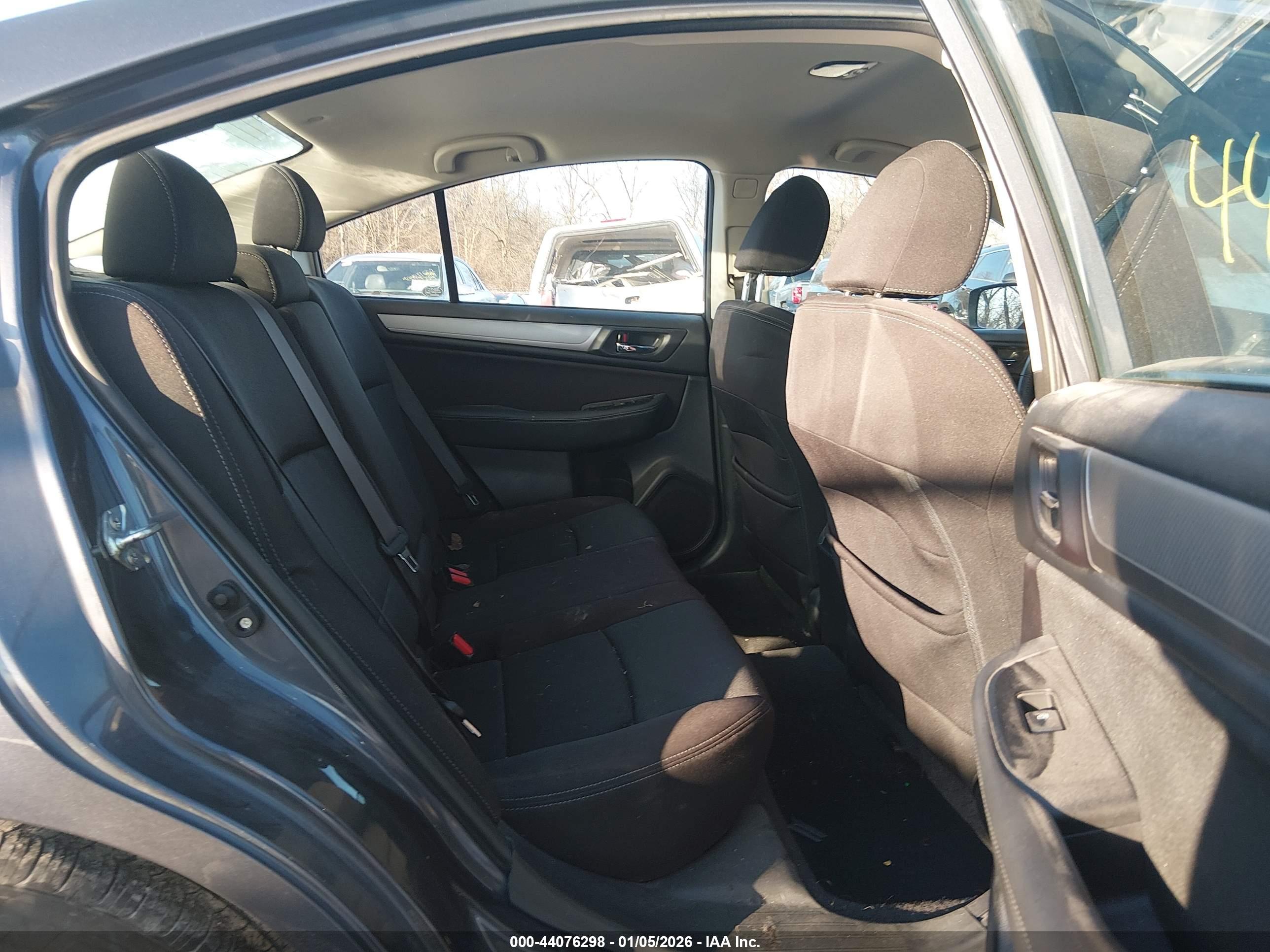 SUBARU LEGACY image 8