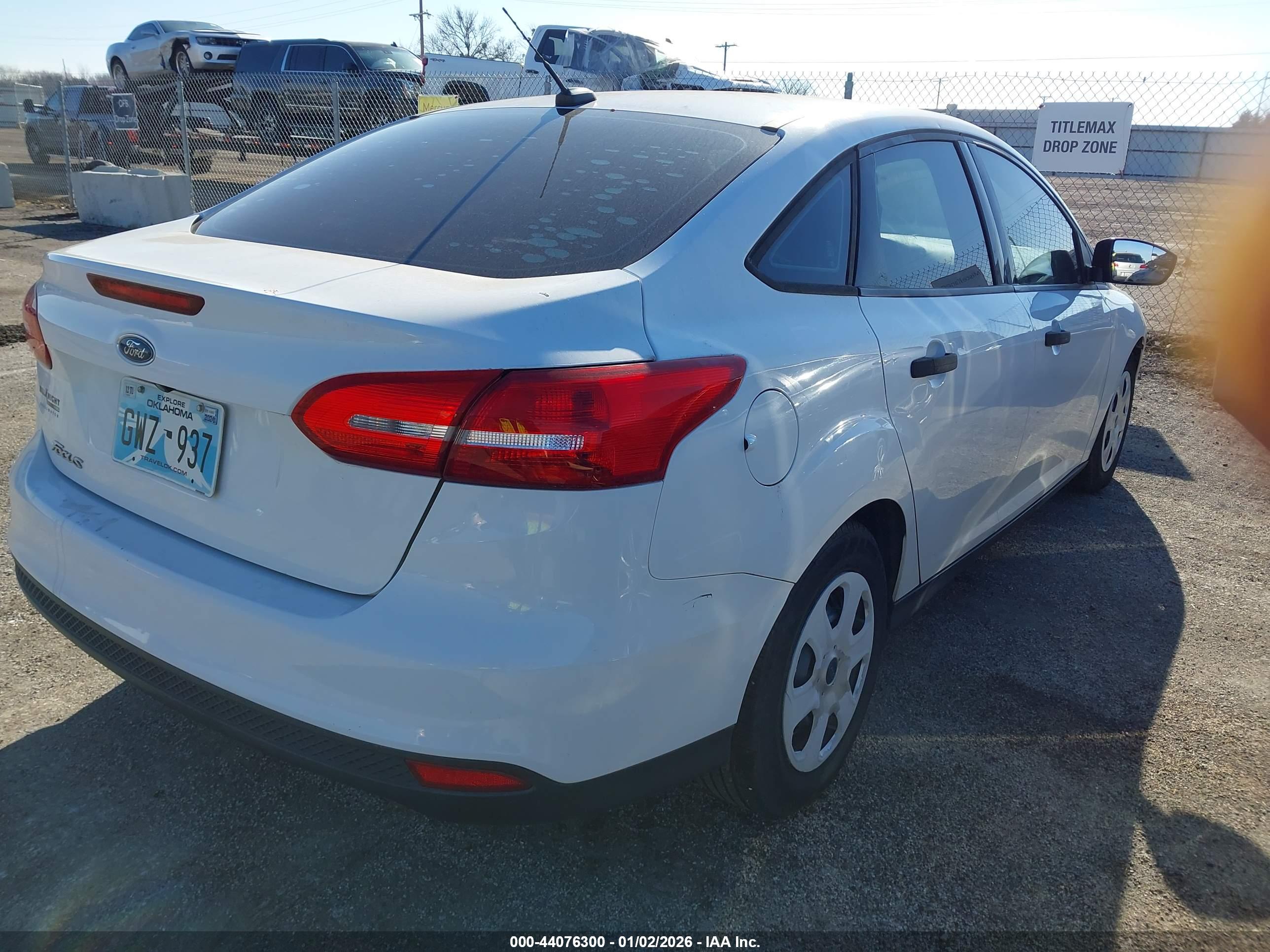 FORD FOCUS image 4