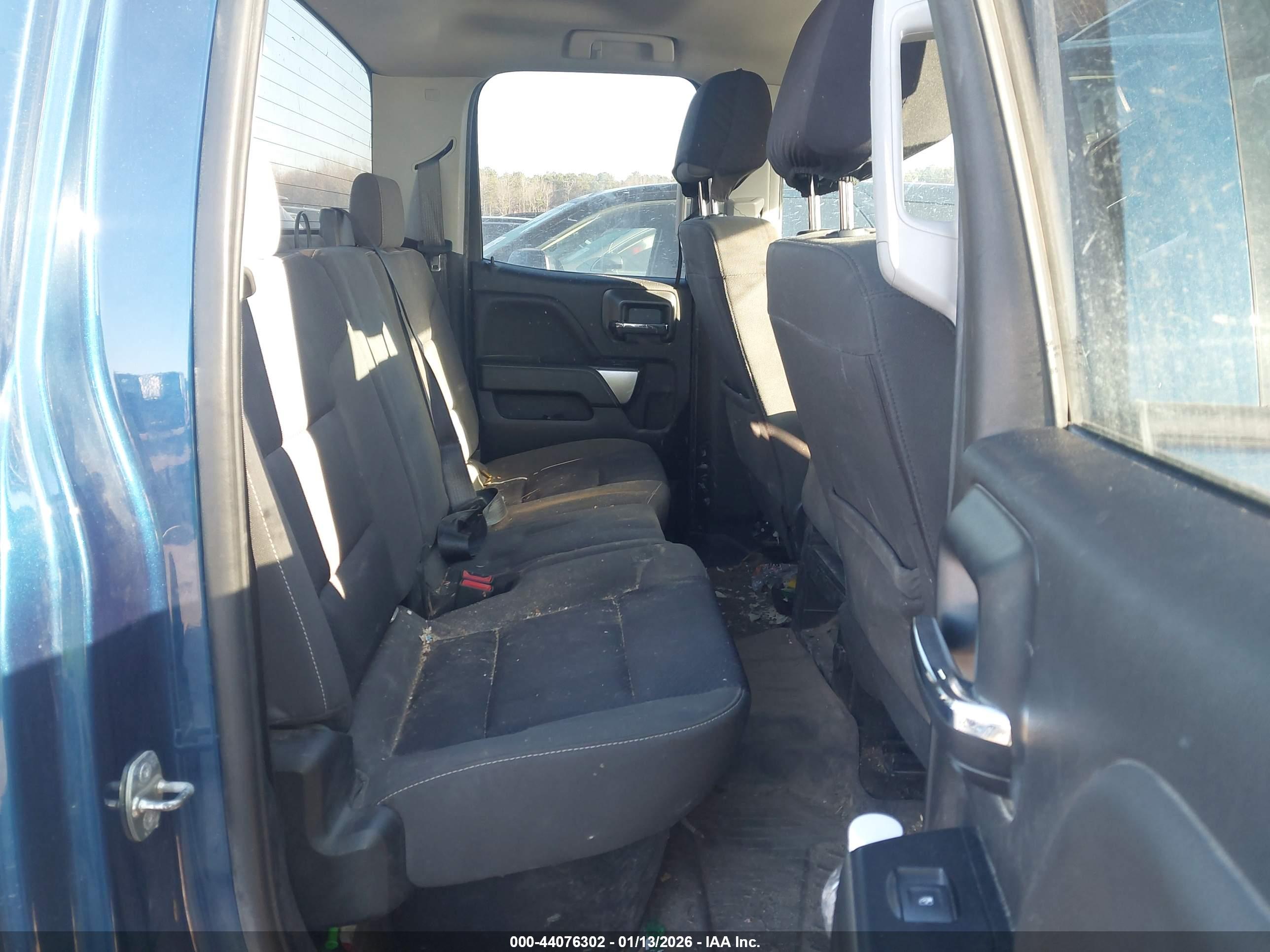 CHEVROLET SILVERADO image 8