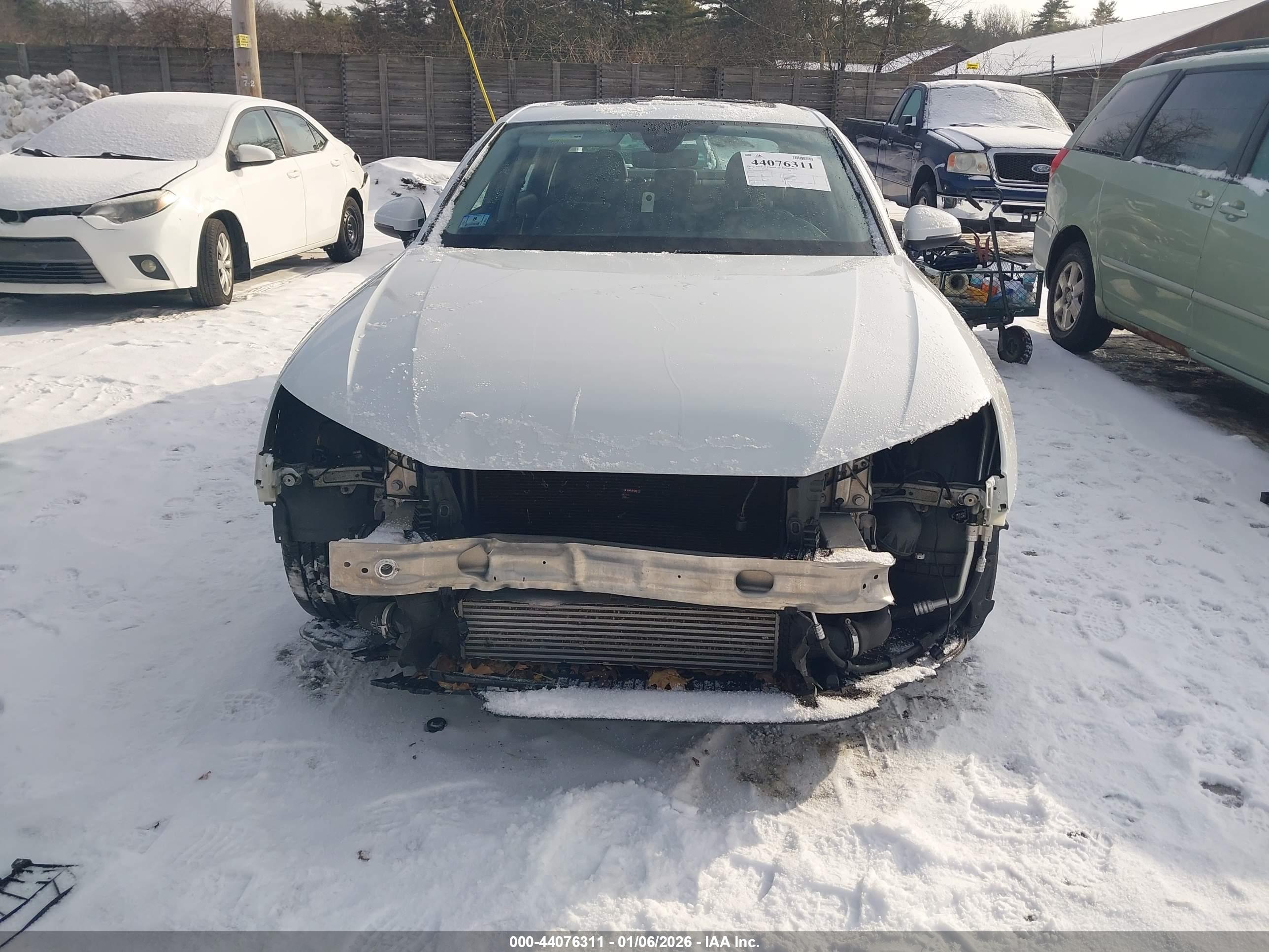 AUDI A4 image 6