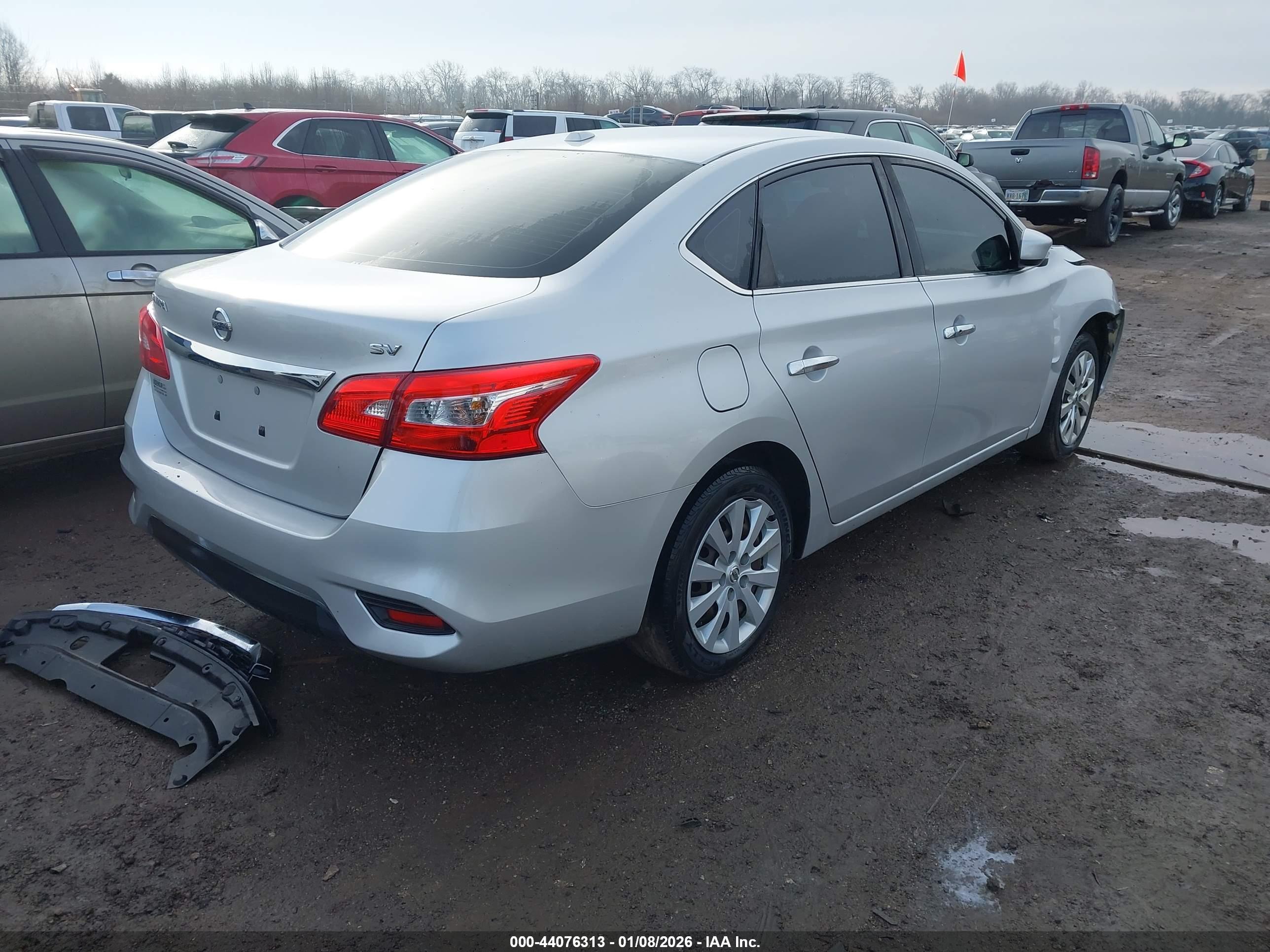 NISSAN SENTRA image 4