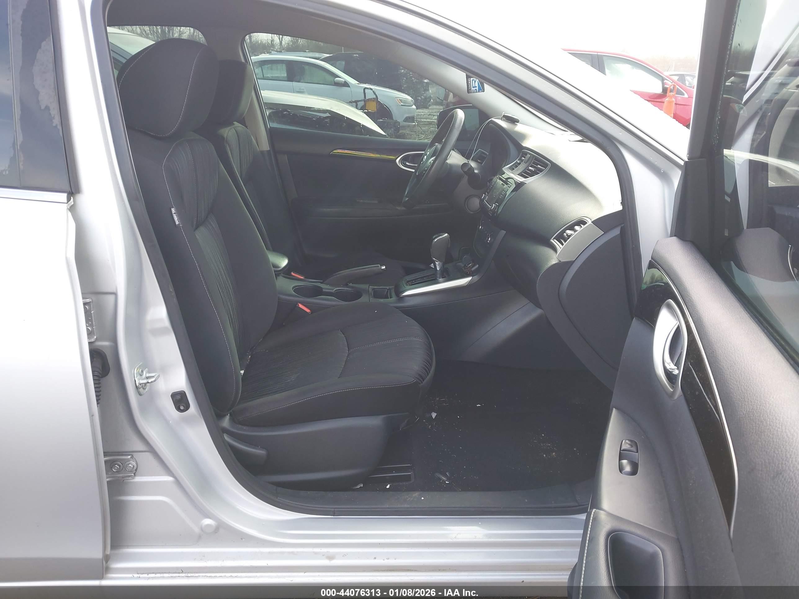 NISSAN SENTRA image 5