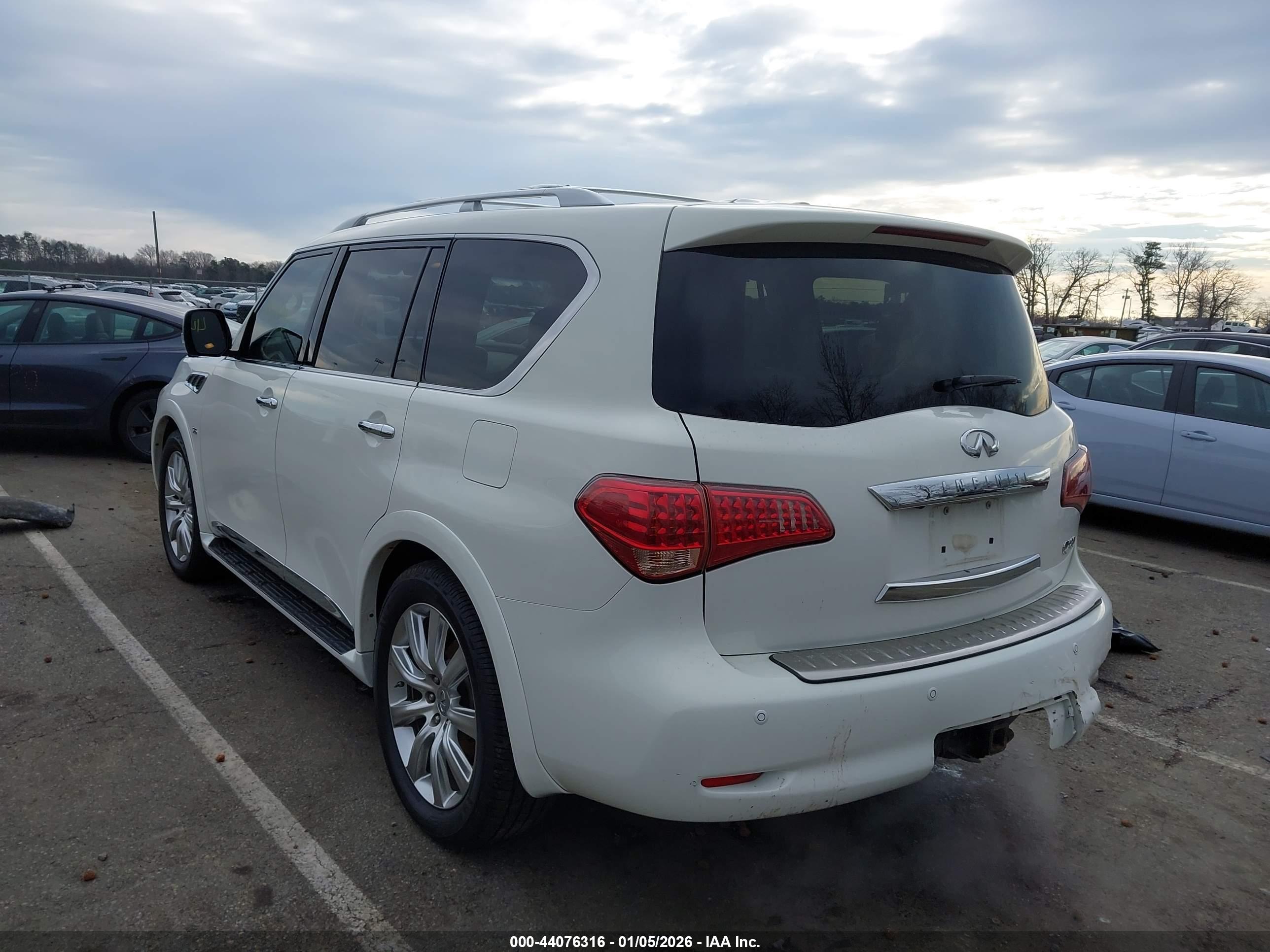 INFINITI QX80 image 3
