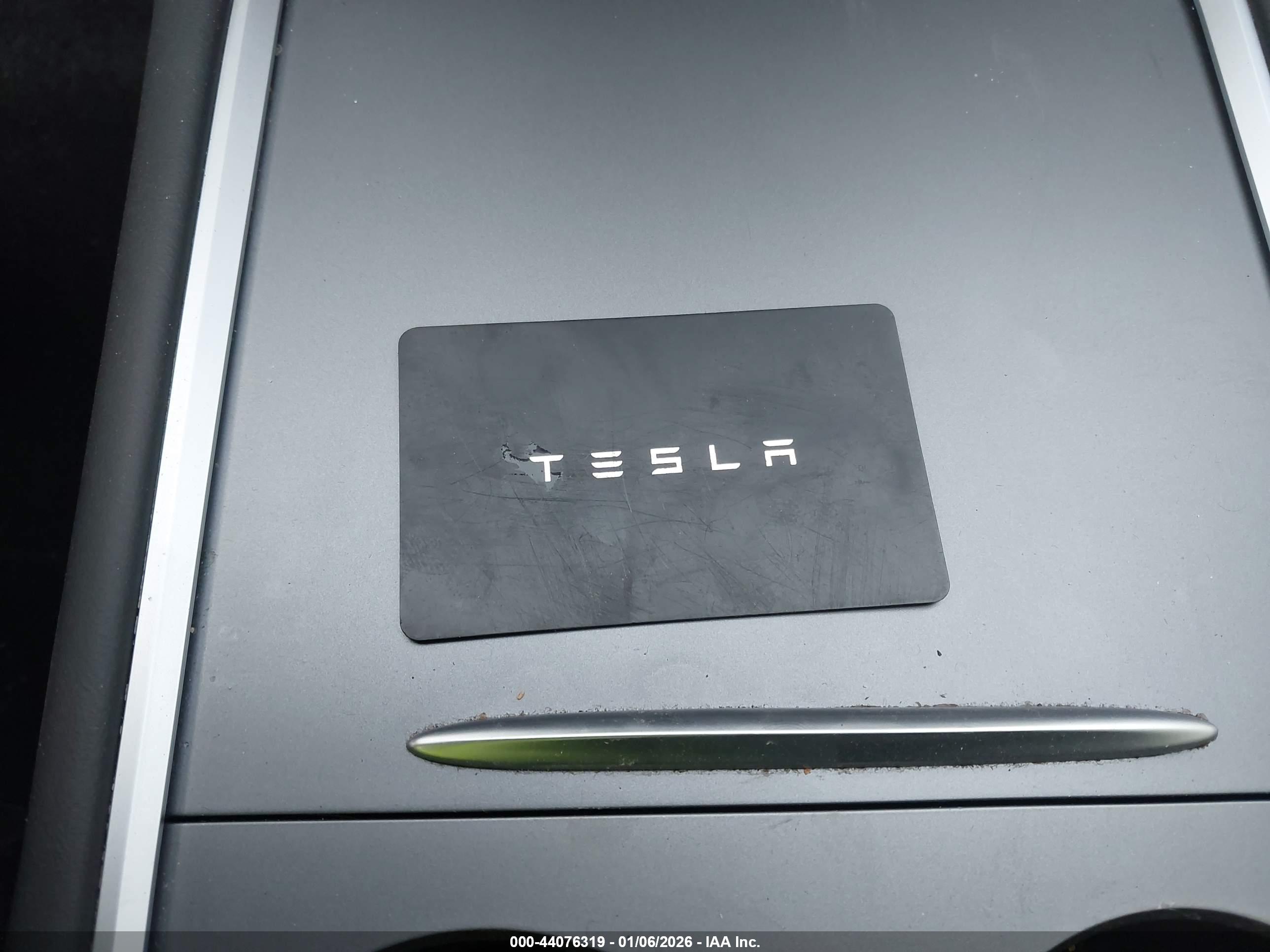 TESLA MODEL image 11