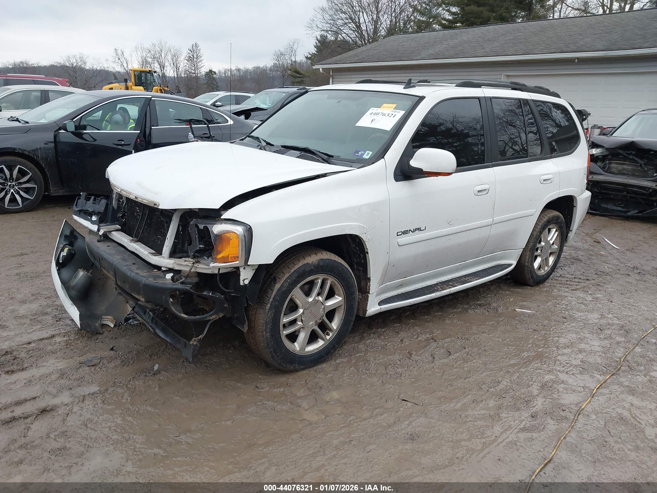 GMC ENVOY image 2