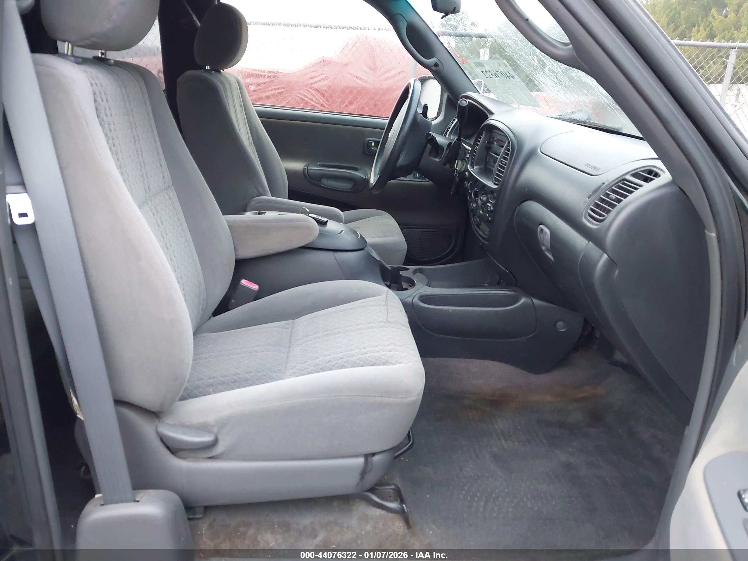 TOYOTA TUNDRA image 5