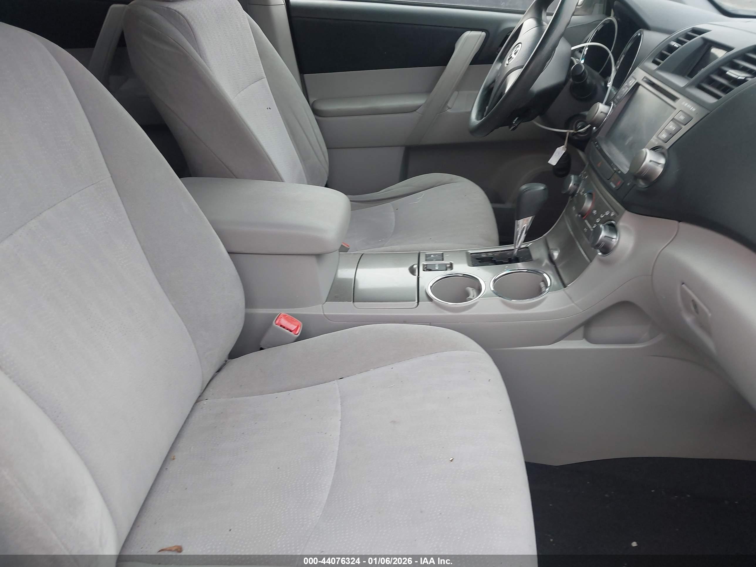 TOYOTA HIGHLANDER image 5