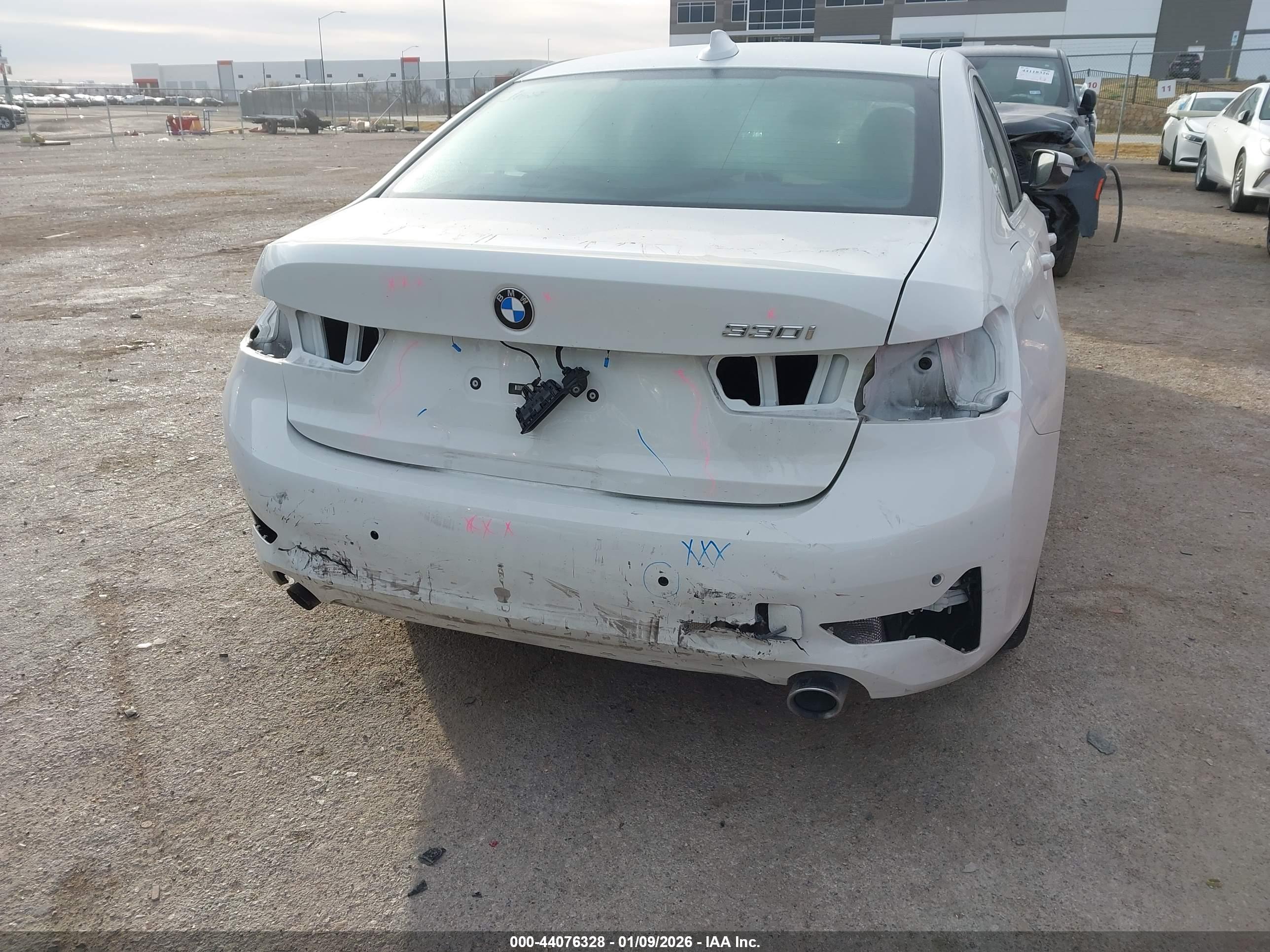 BMW 330I image 6