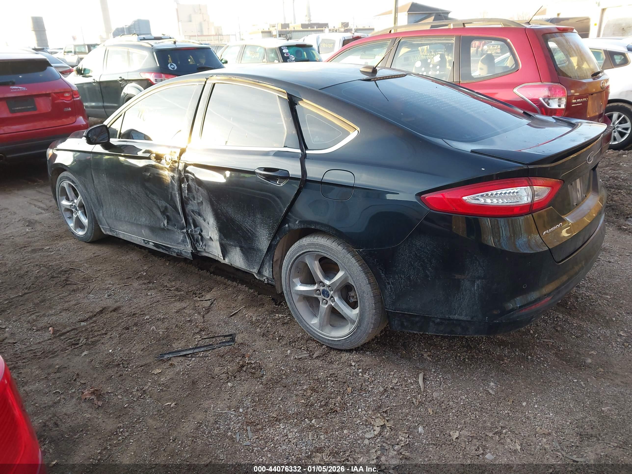 FORD FUSION image 3