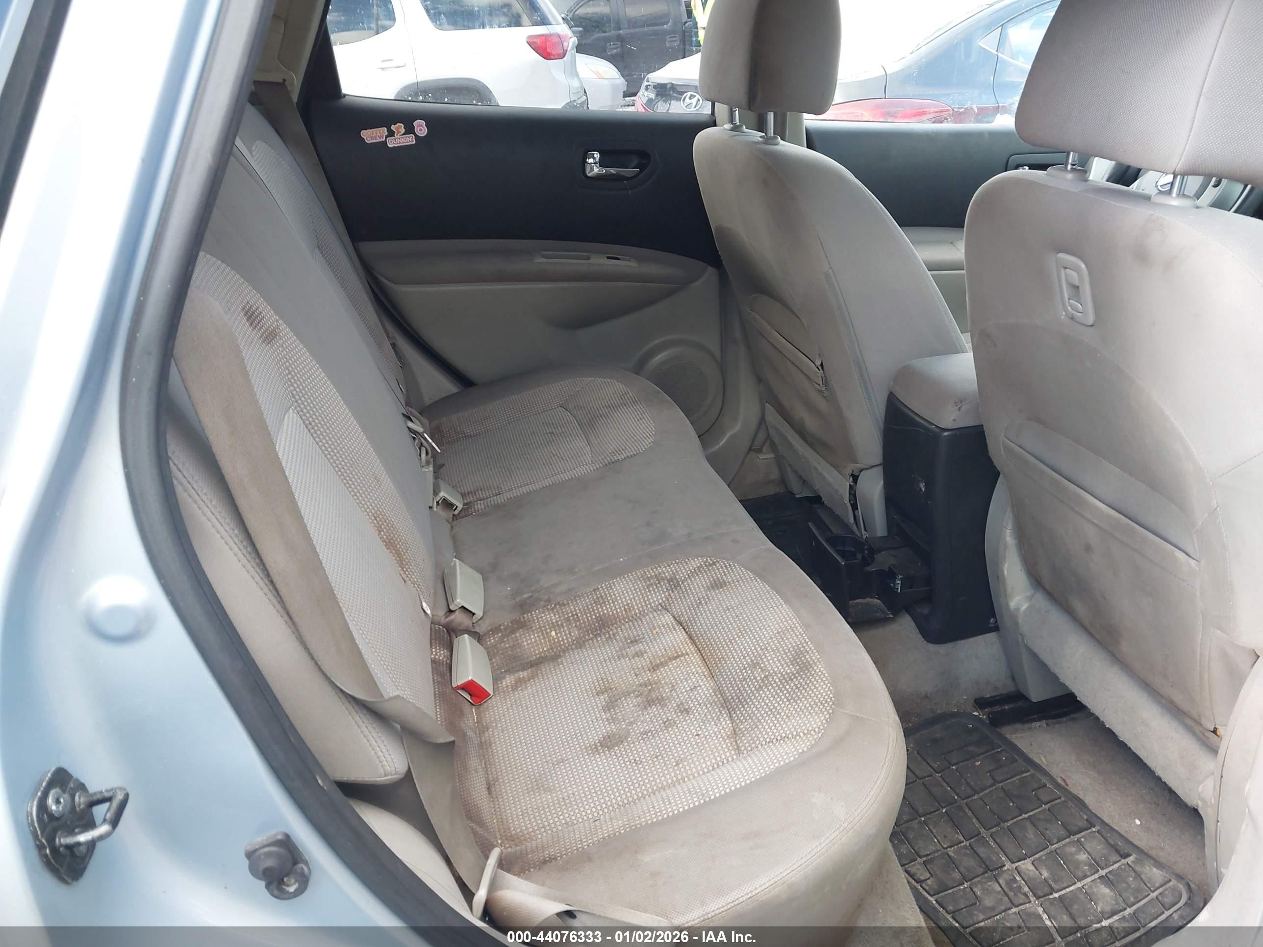 NISSAN ROGUE image 8