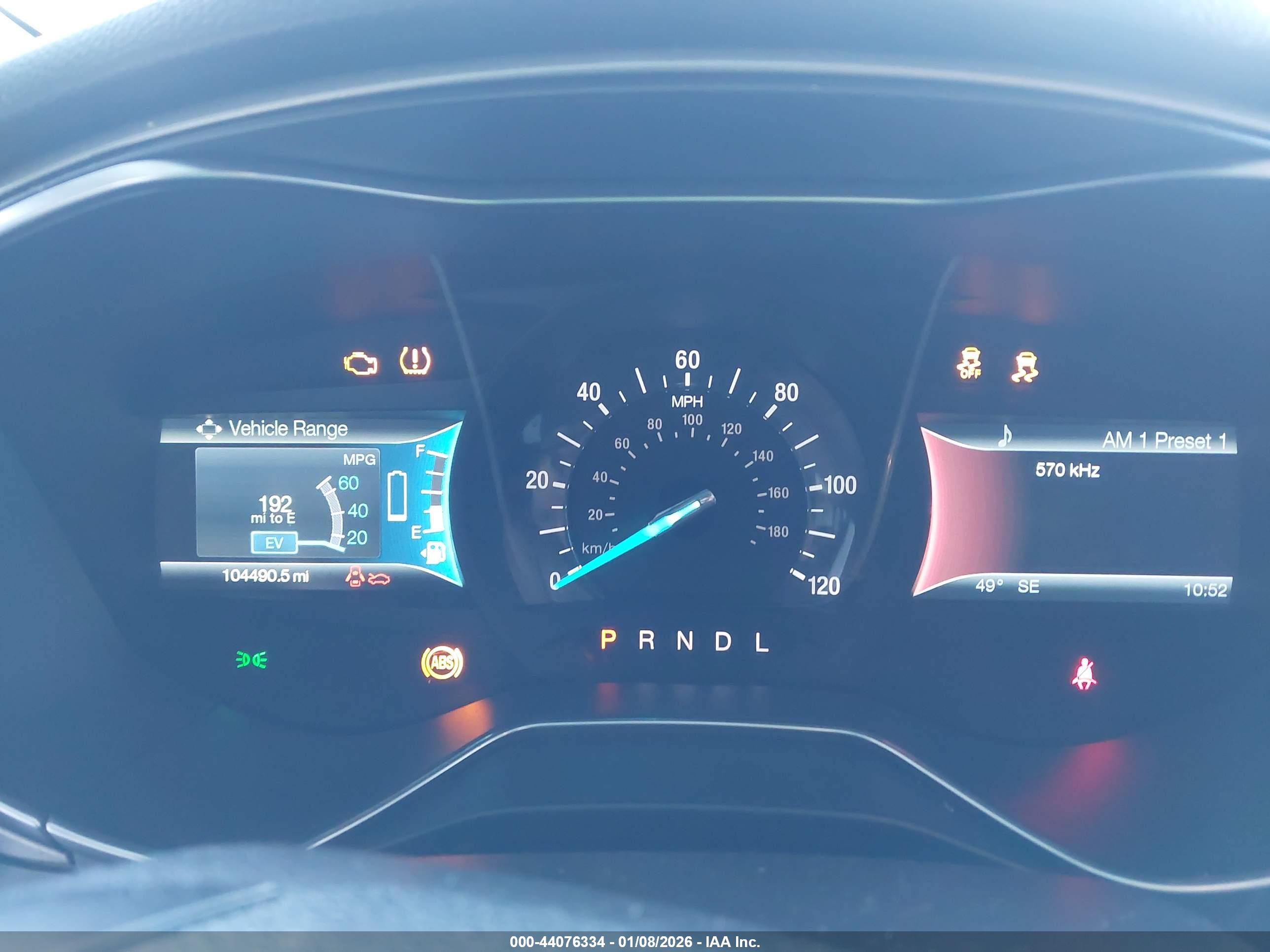 FORD FUSION image 7