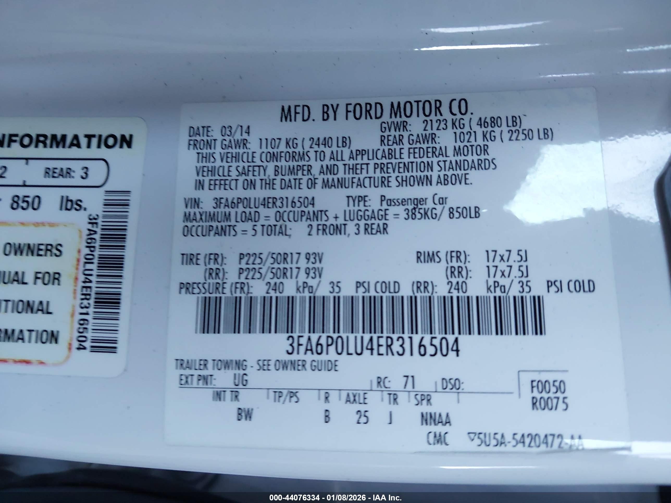 FORD FUSION image 9