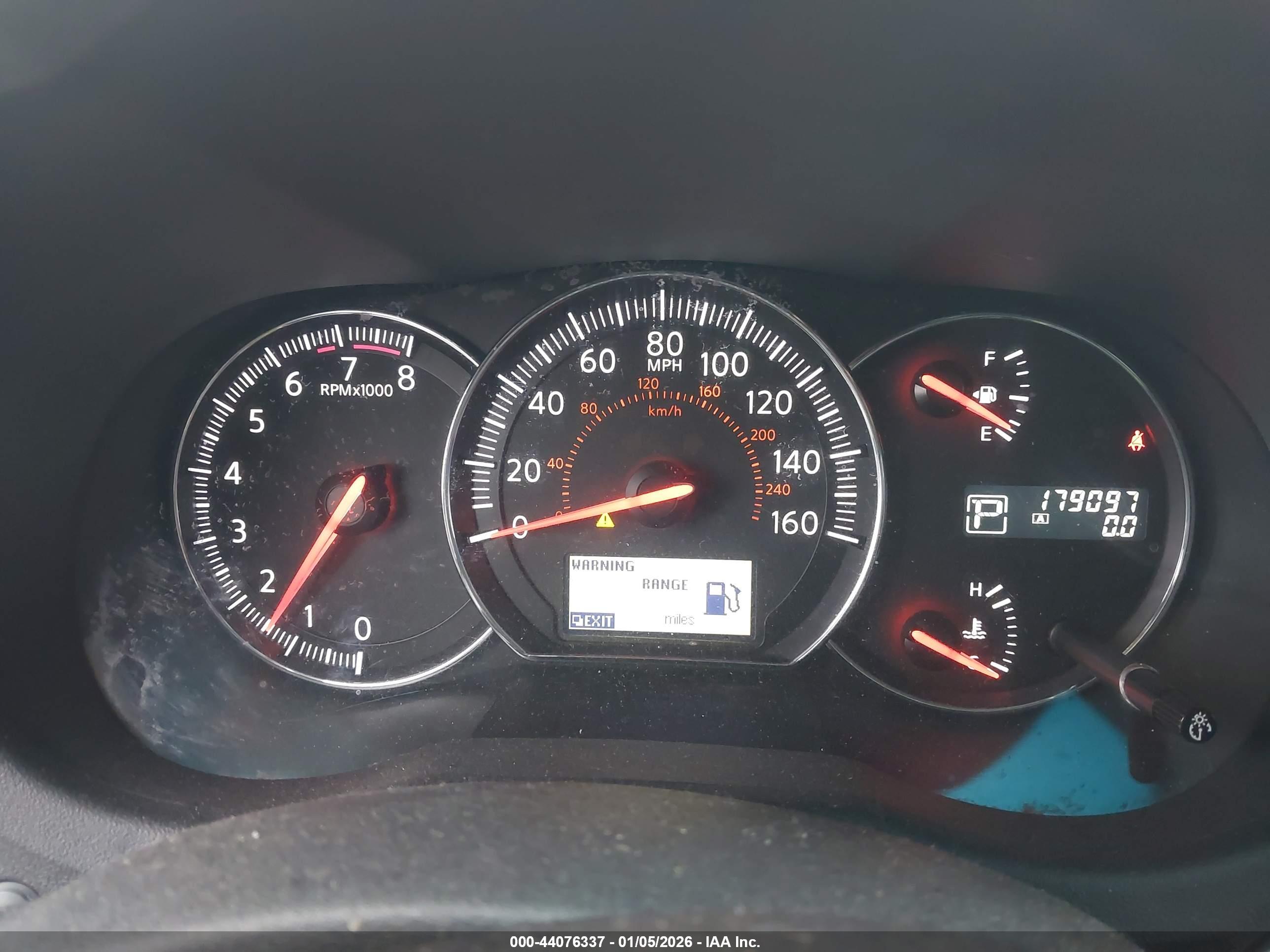 NISSAN MAXIMA image 7