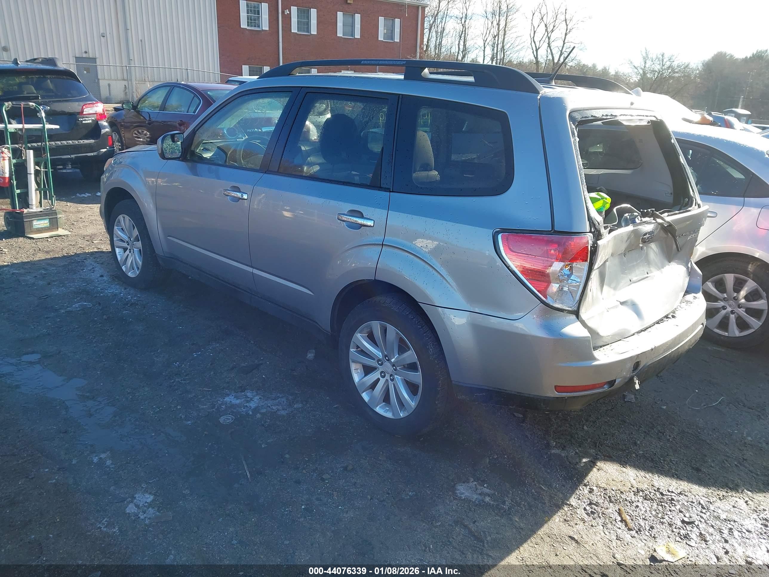 SUBARU FORESTER image 3
