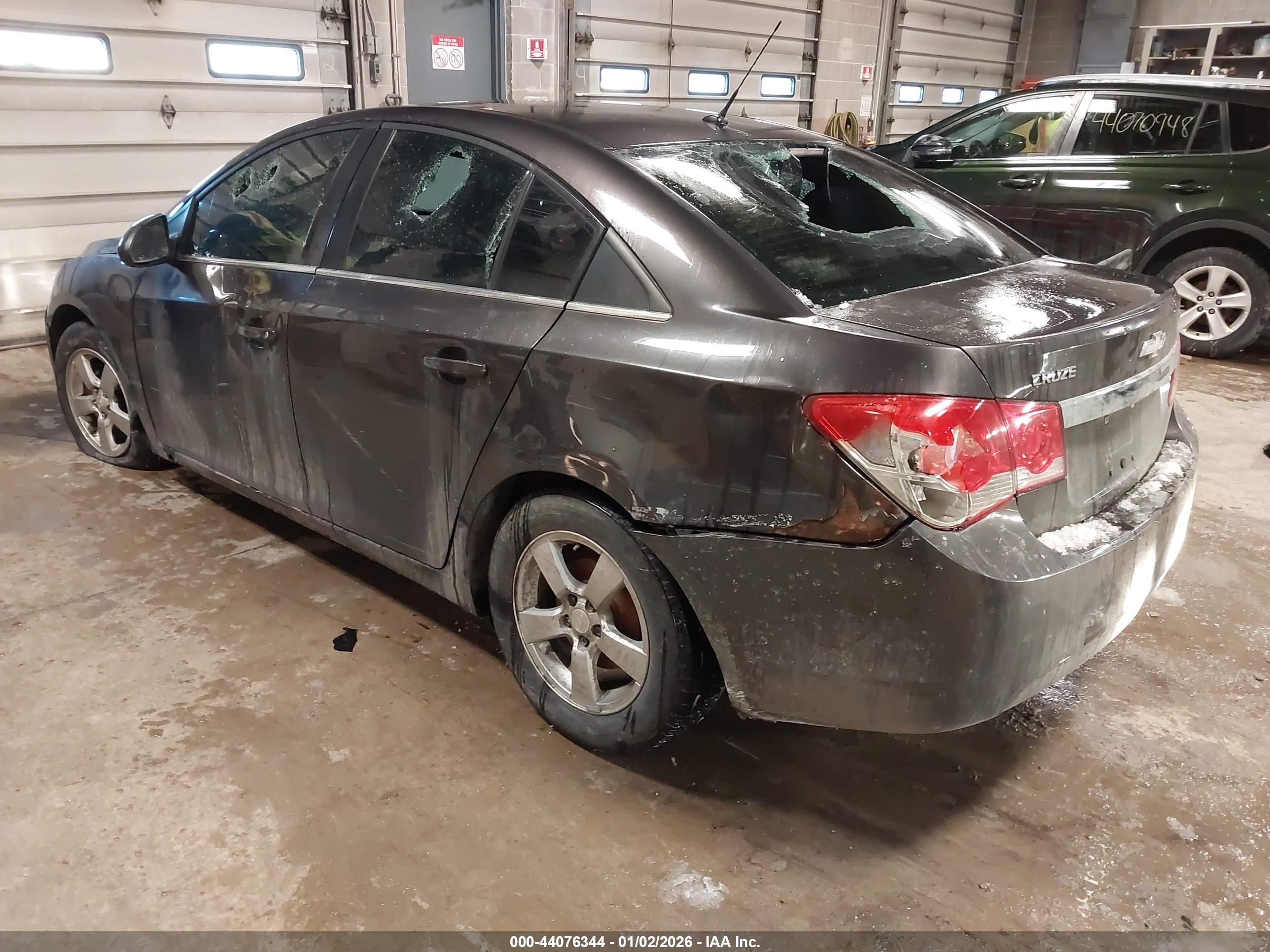 CHEVROLET CRUZE image 3