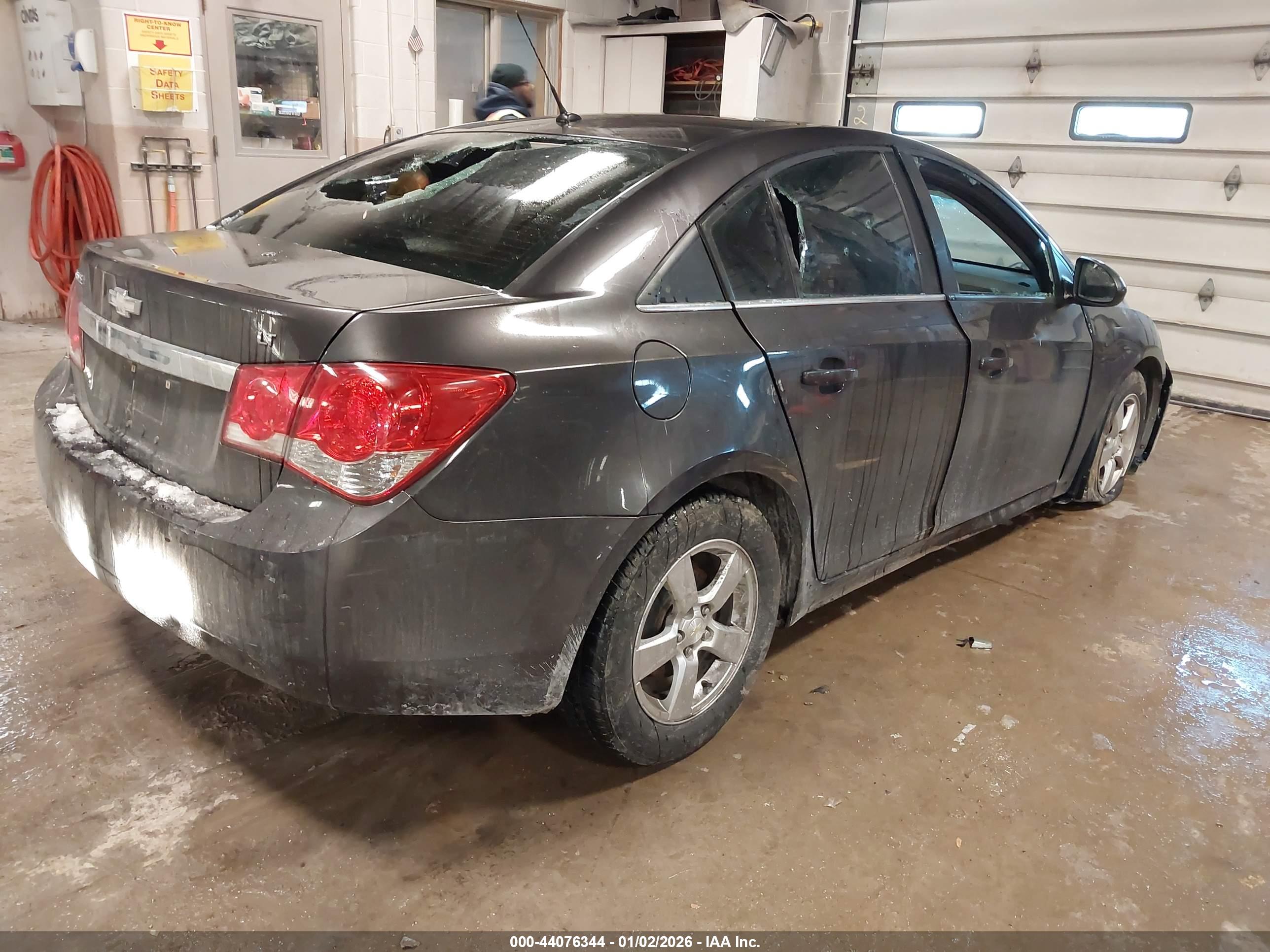 CHEVROLET CRUZE image 4