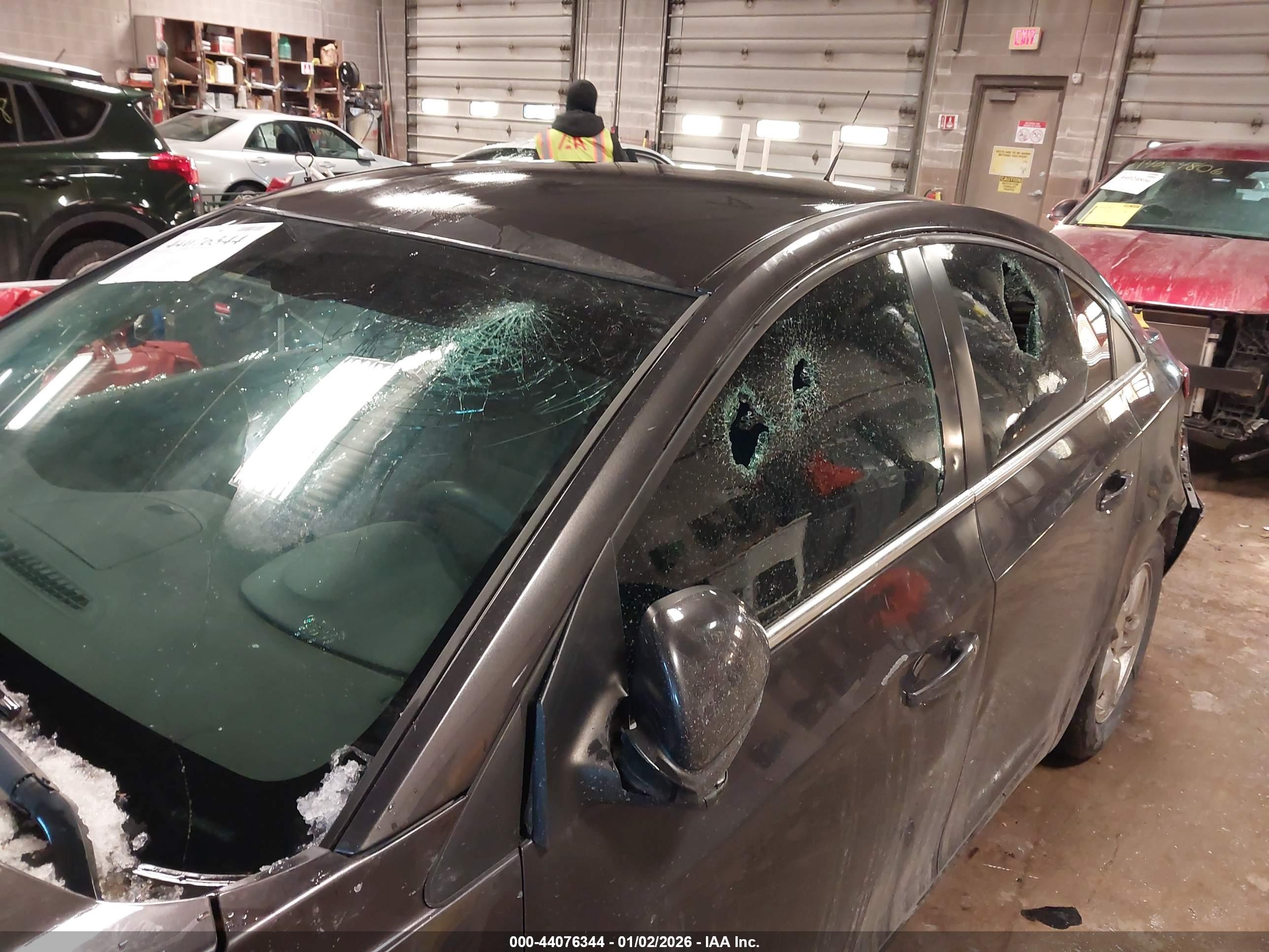 CHEVROLET CRUZE image 6