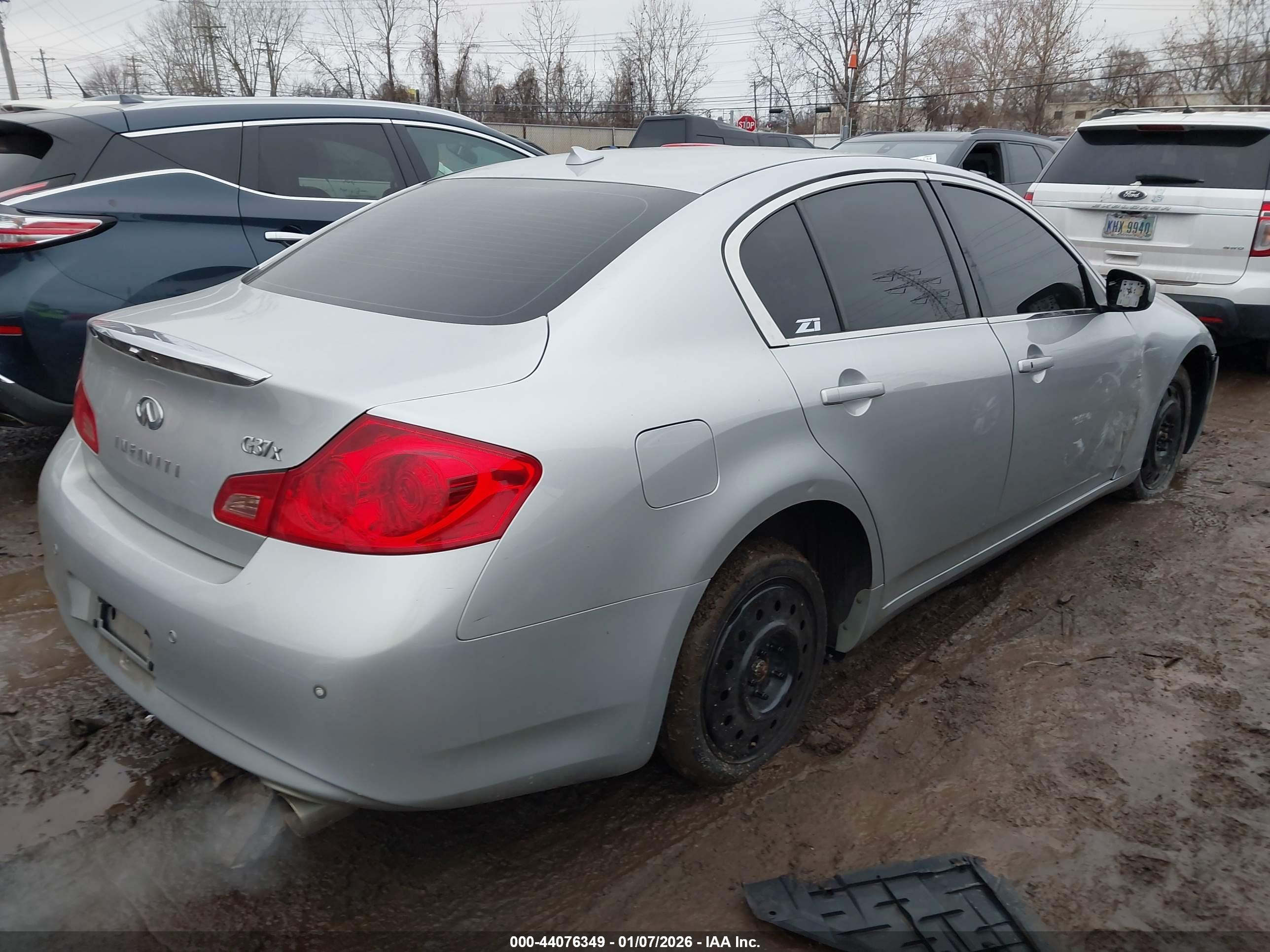 INFINITI G37X image 4