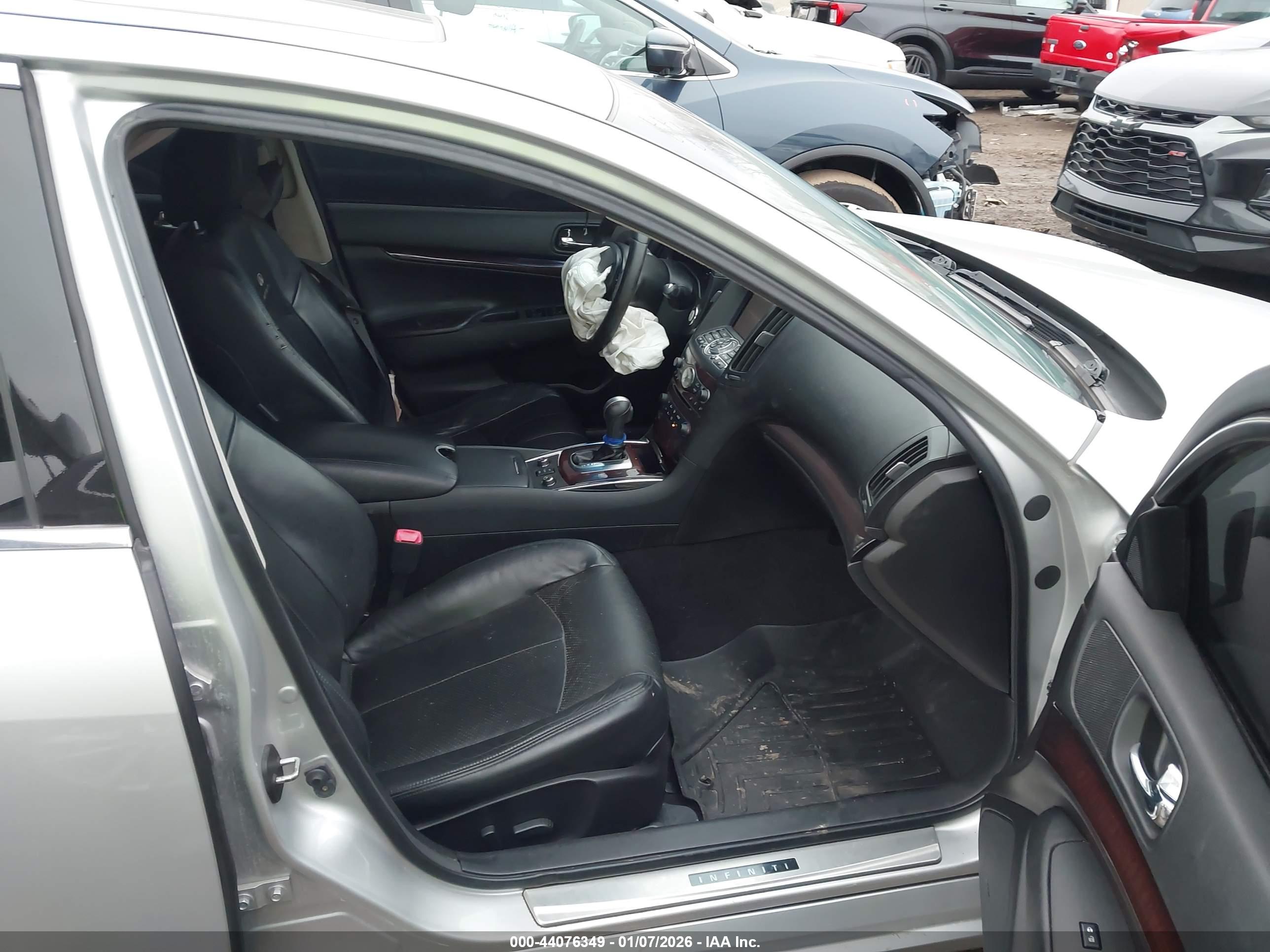 INFINITI G37X image 5