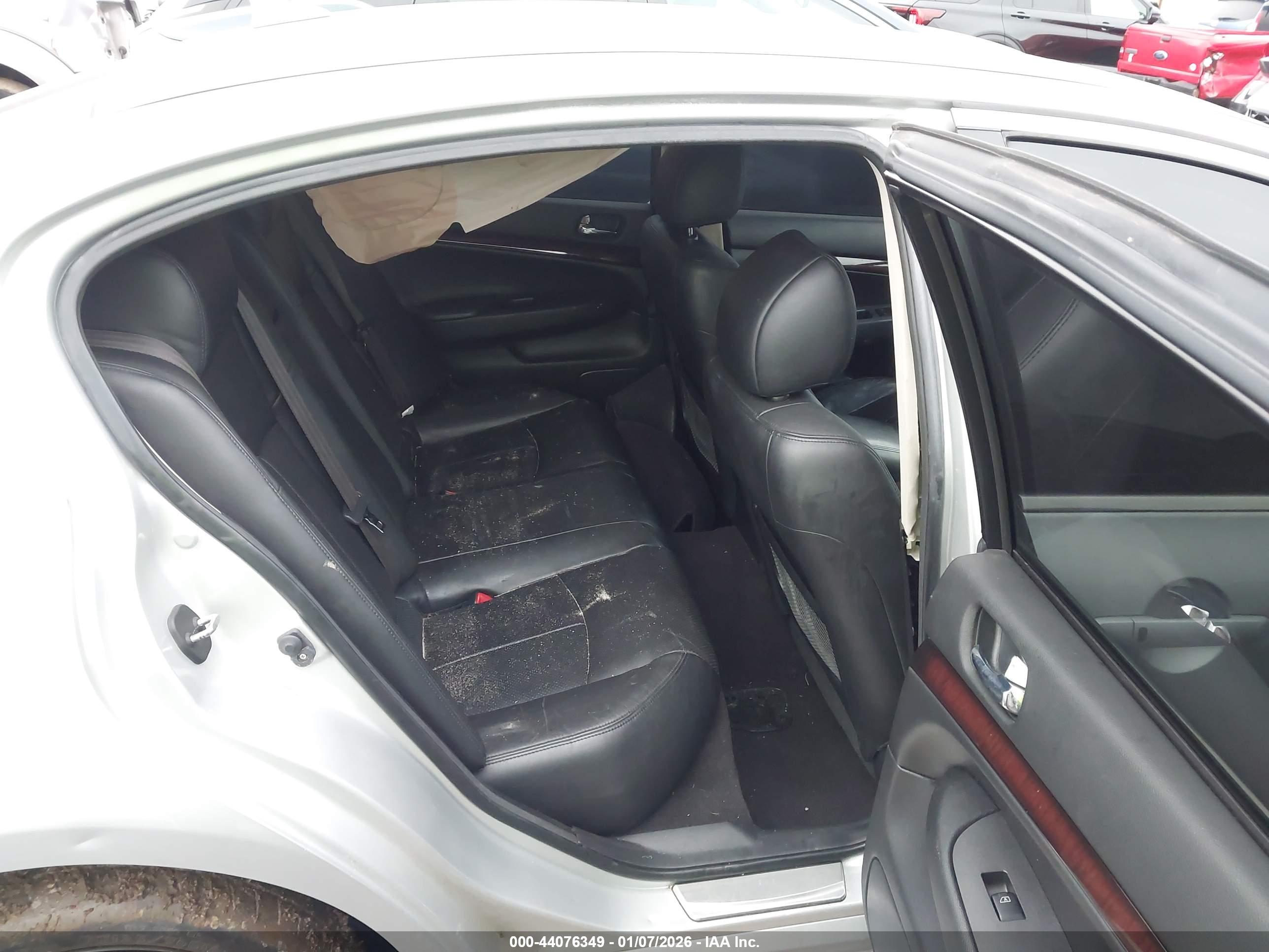 INFINITI G37X image 8
