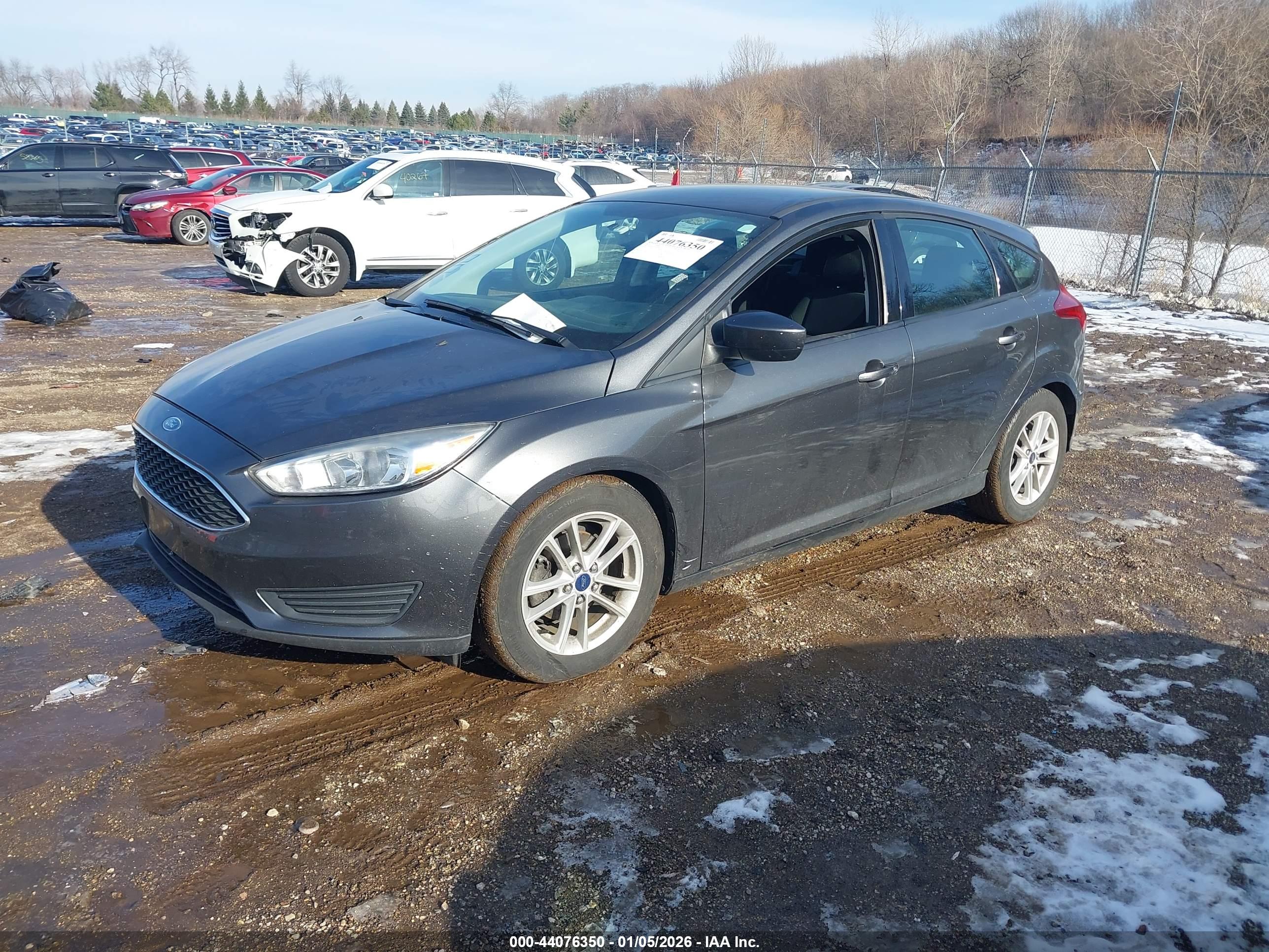 FORD FOCUS image 2