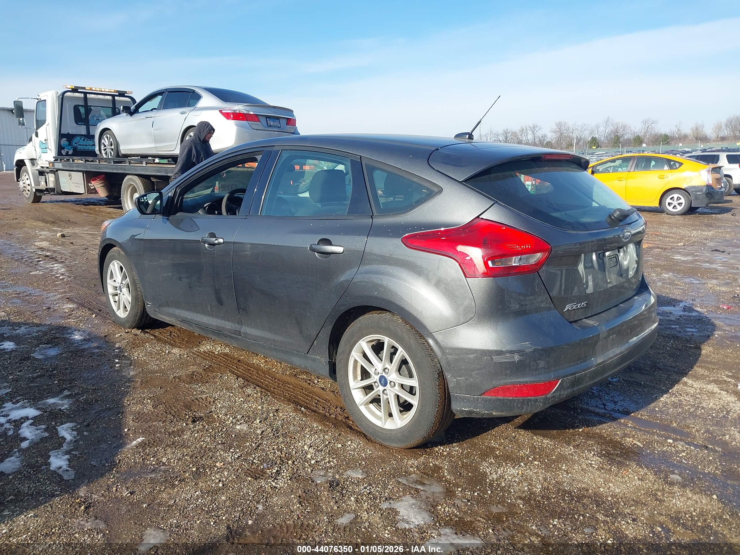 FORD FOCUS image 3