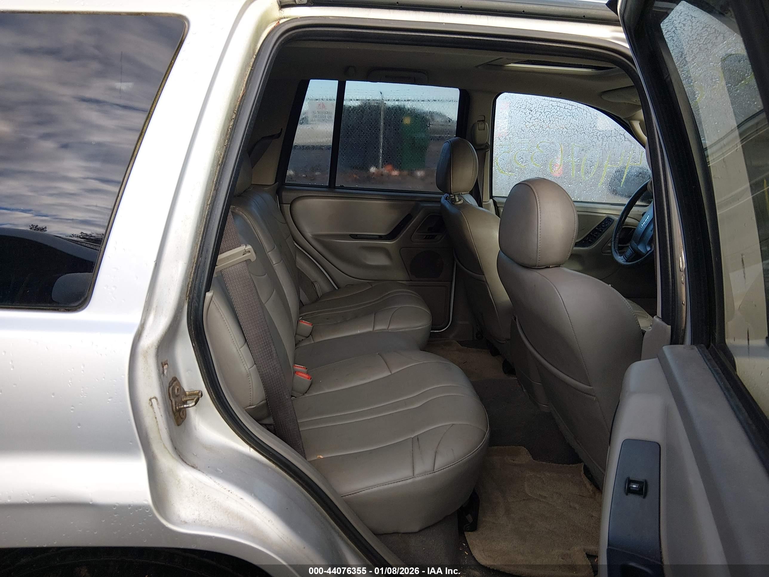 JEEP GRAND image 8