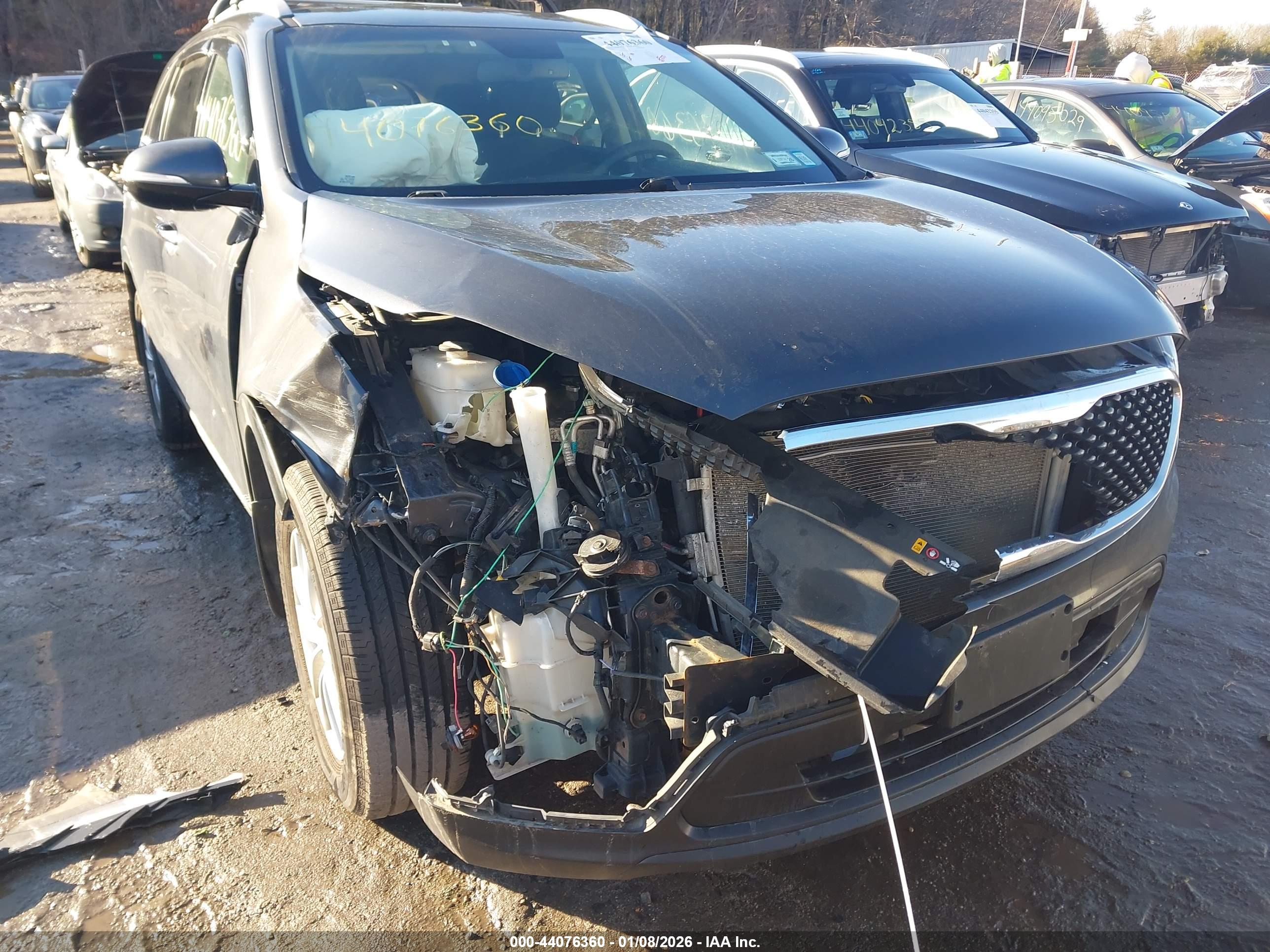 KIA SORENTO image 6